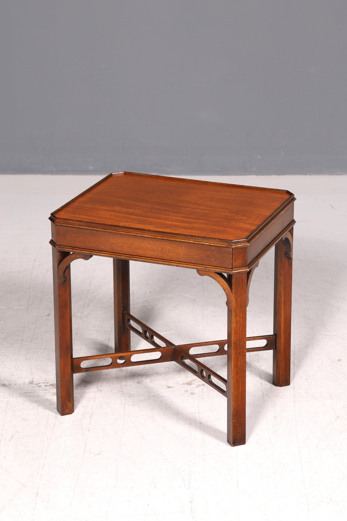 Edler Englischer Beistelltisch der Marke Bevan Funnell Mahagoni Side Table Ablagetisch Antik Vintage