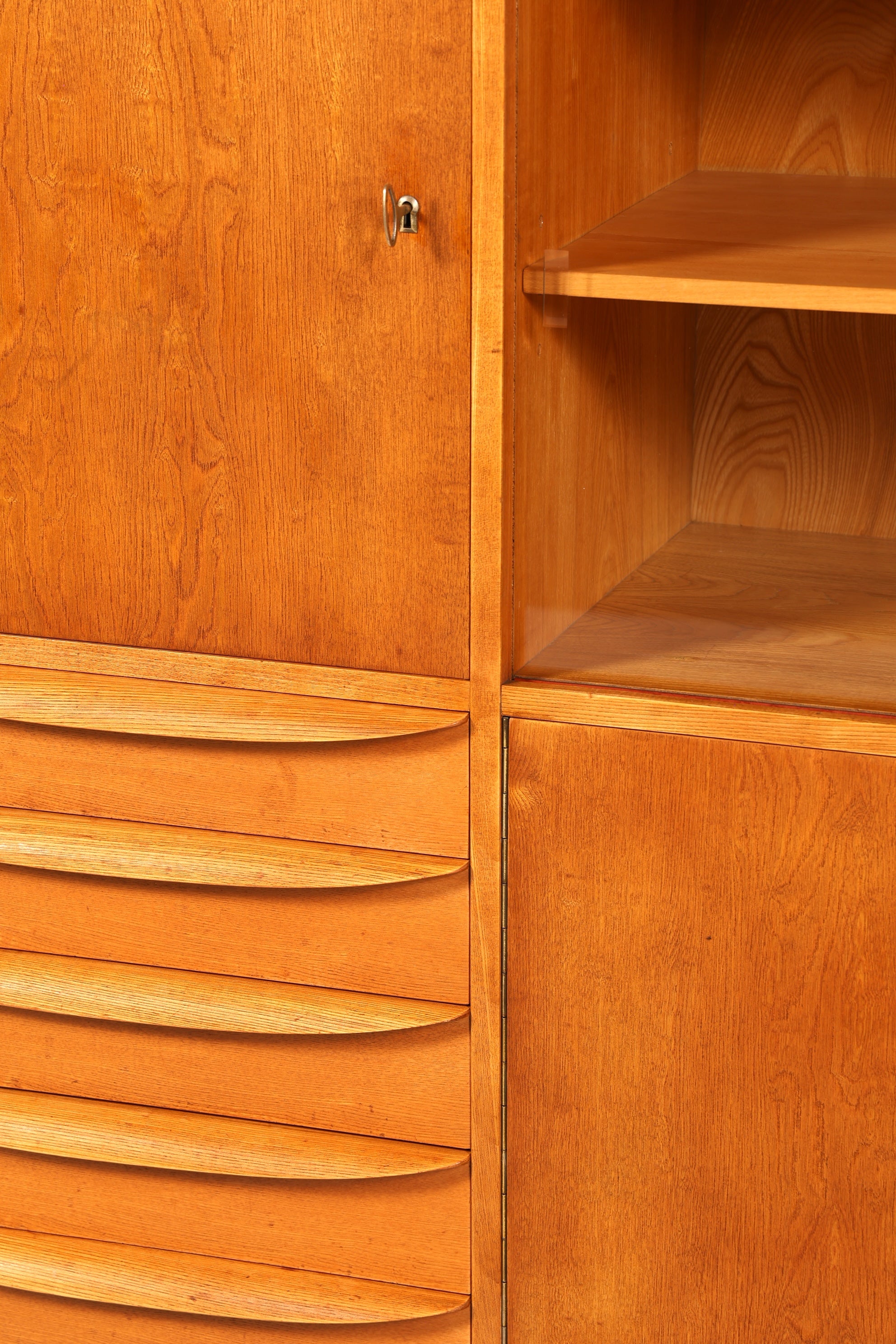 G739 Finish Traumhafter Mid Century Highboard Retro Vitrine 60er Jahre Schrank Kommode (Kopie)