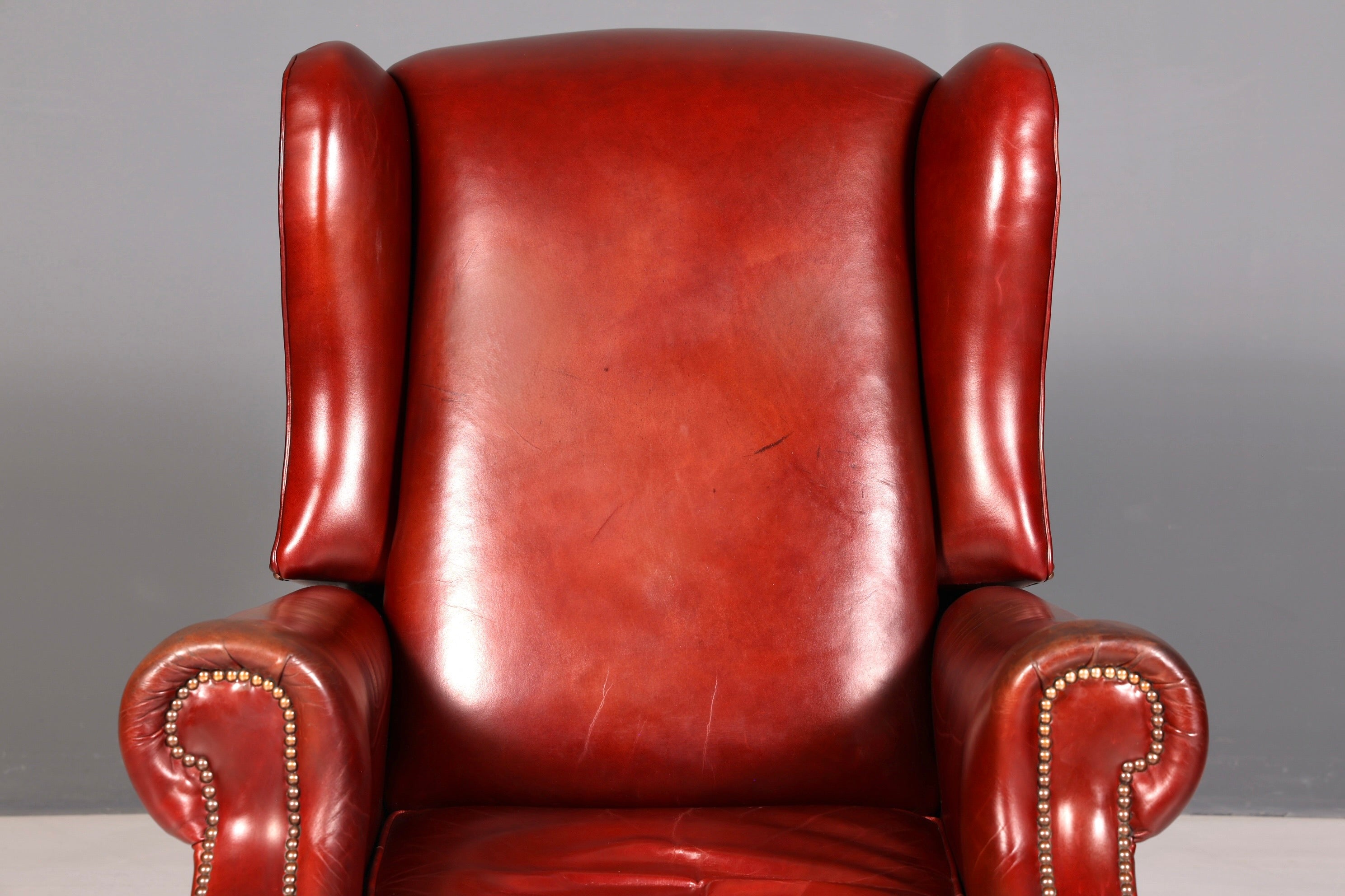 Stilvoller Claridge Chesterfield Ohrenbackensessel Relaxsessel Liegefunktion Englisch Echt Leder Herrensessel UK Armlehnsessel Vintage
