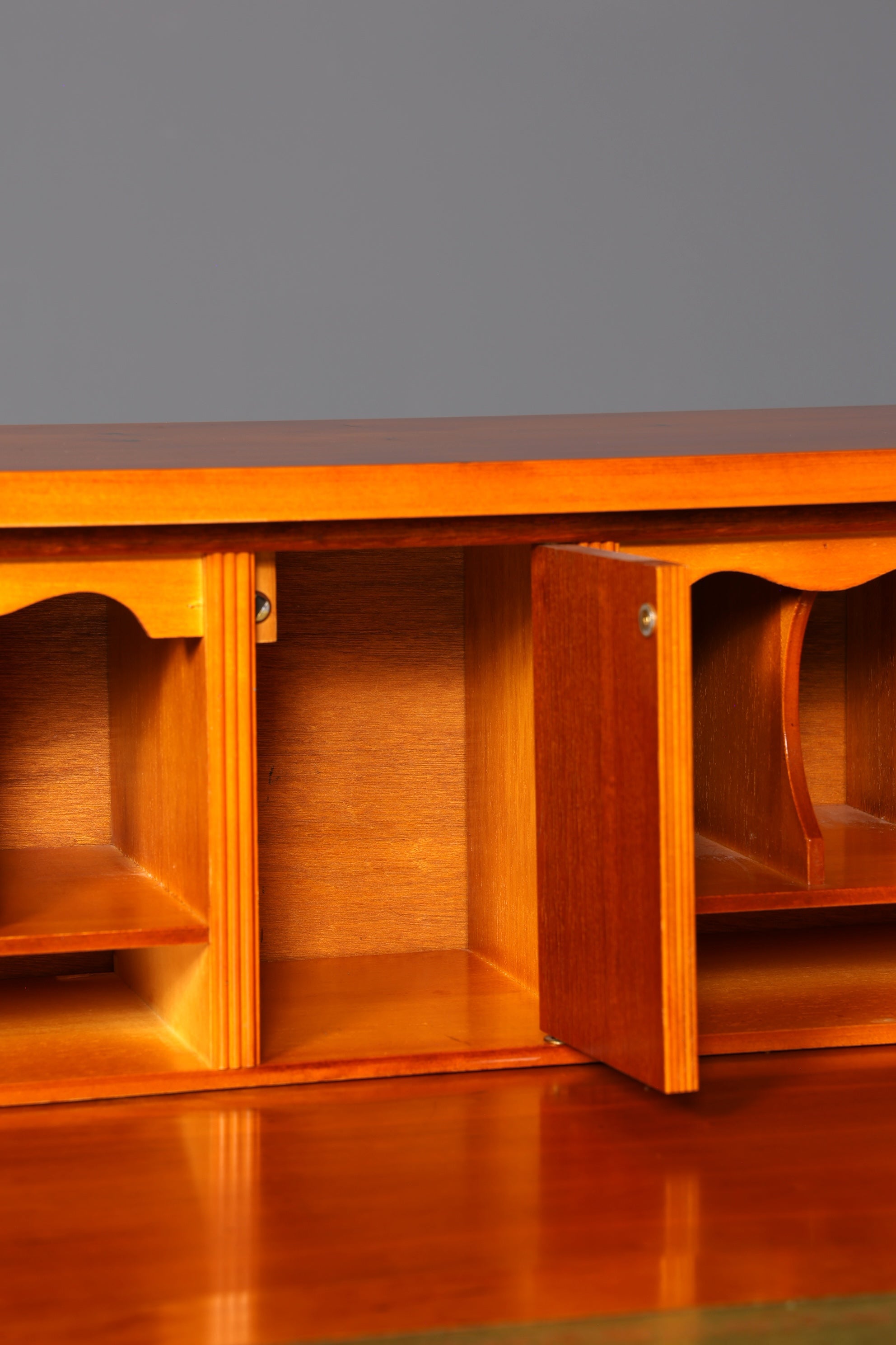 Wunderschöner Englischer Sekretär Eibe Schreibkommode Antik Stil Kommode UK Schreibtisch