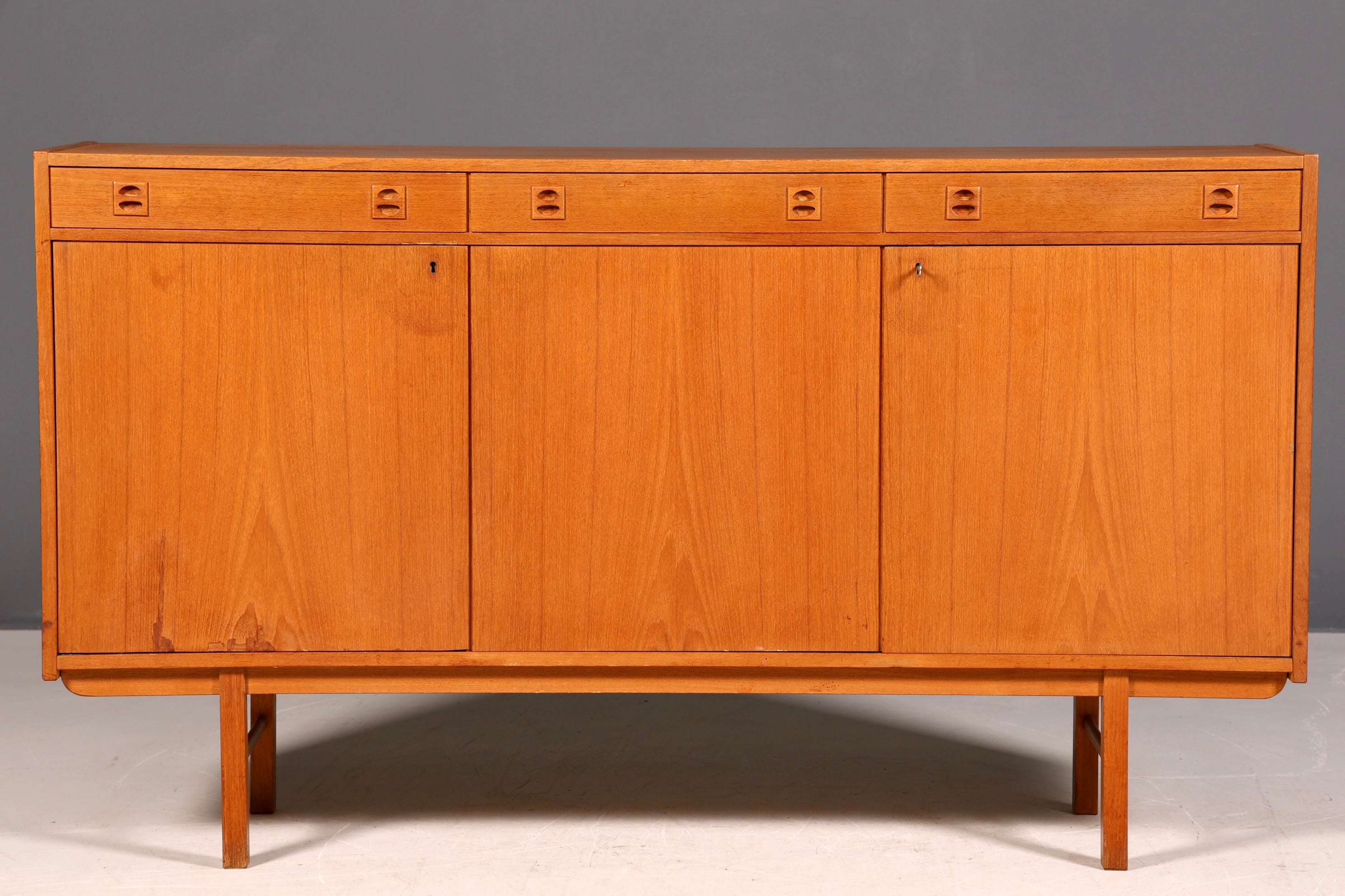 G203 Finish Teak Wunderschönes Mid Century Sideboard Vintage TV Kommode 60s Schrank (Kopie)