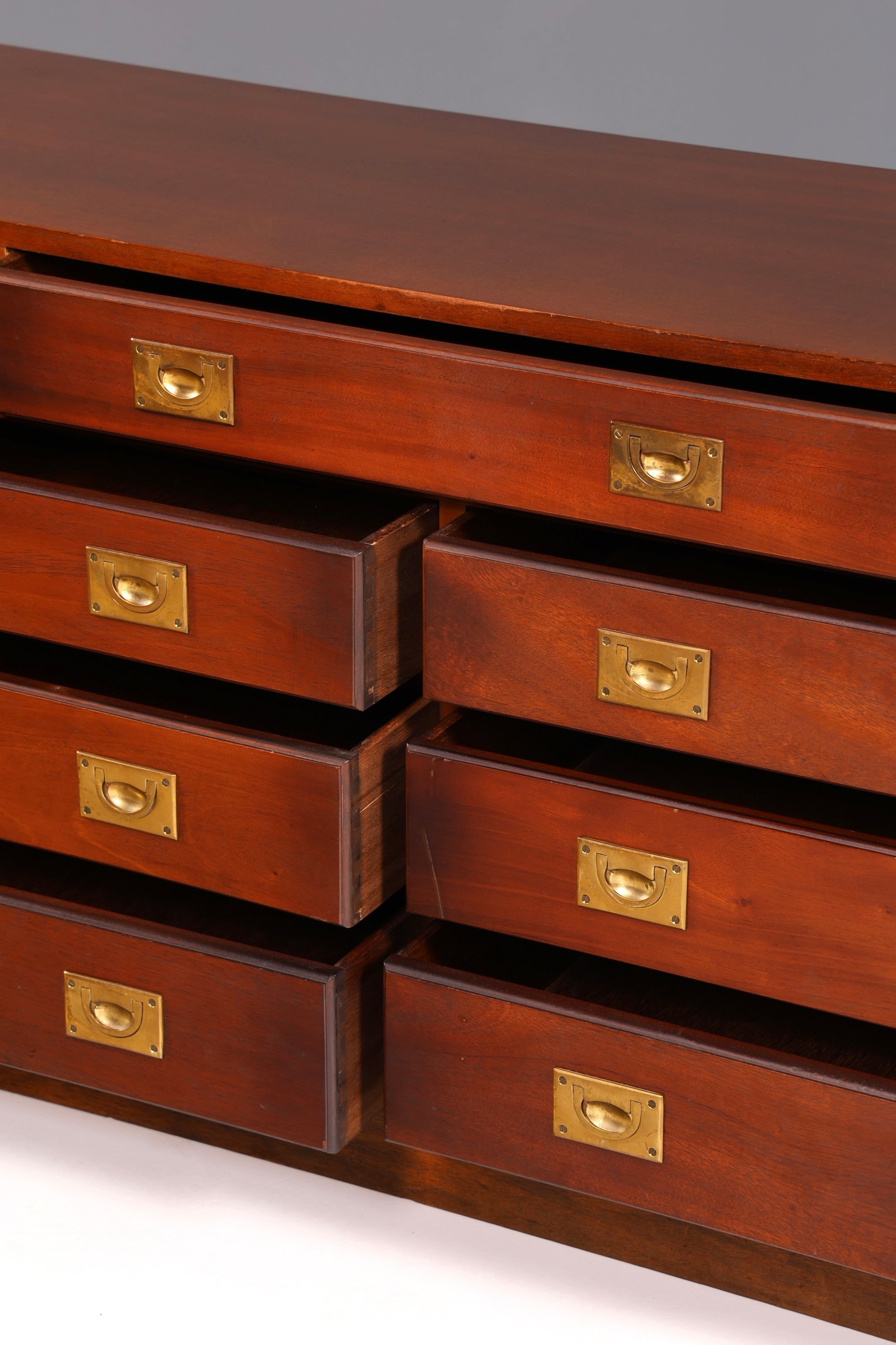 Traumhaftes Maritimes Sideboard Englische Schiffskommode Military Chest Schrank Antik Massivholz