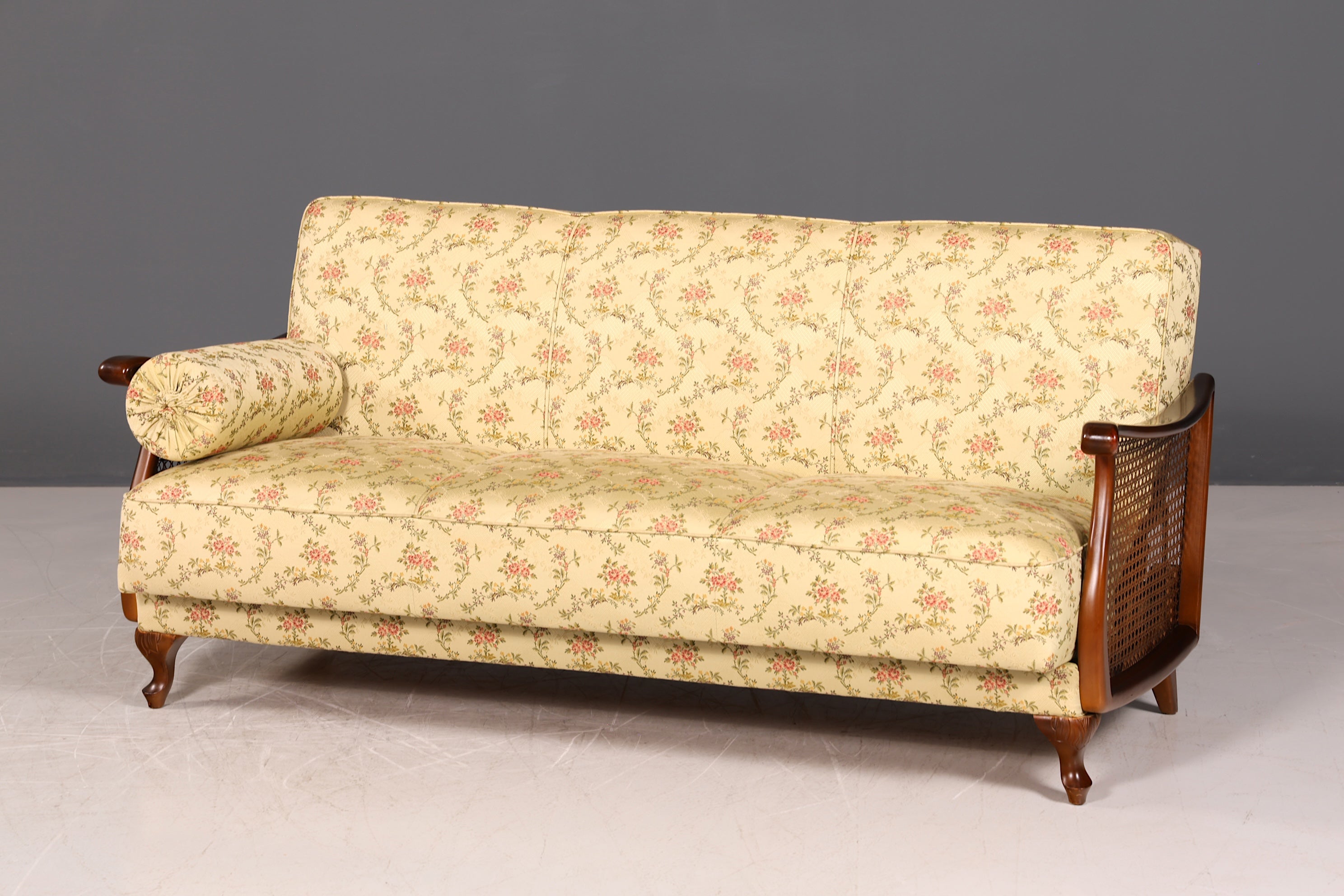 G282 Finish Wunderschönes Chippendale Sofa Antik Barock Stil Wiener Geflecht Couch 3-Sitzer Canapé (Kopie)