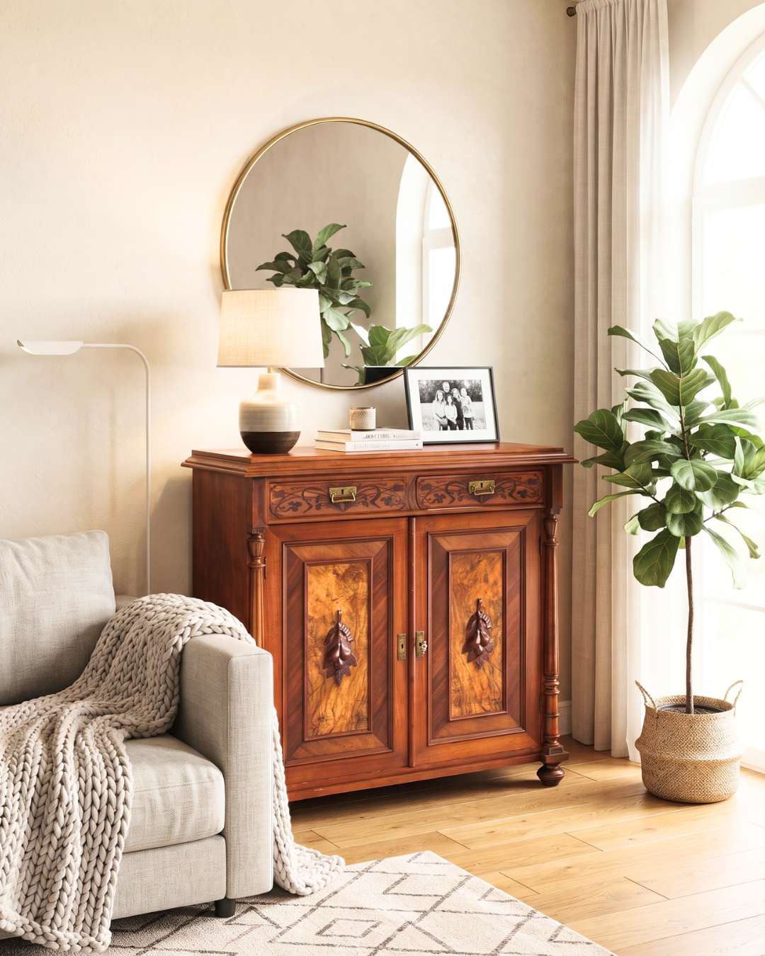 Traumhafter Gründerzeit Schrank Nussbaum Schnitzerei Halbschrank Kommode Antik Sideboard Buffet Vintage