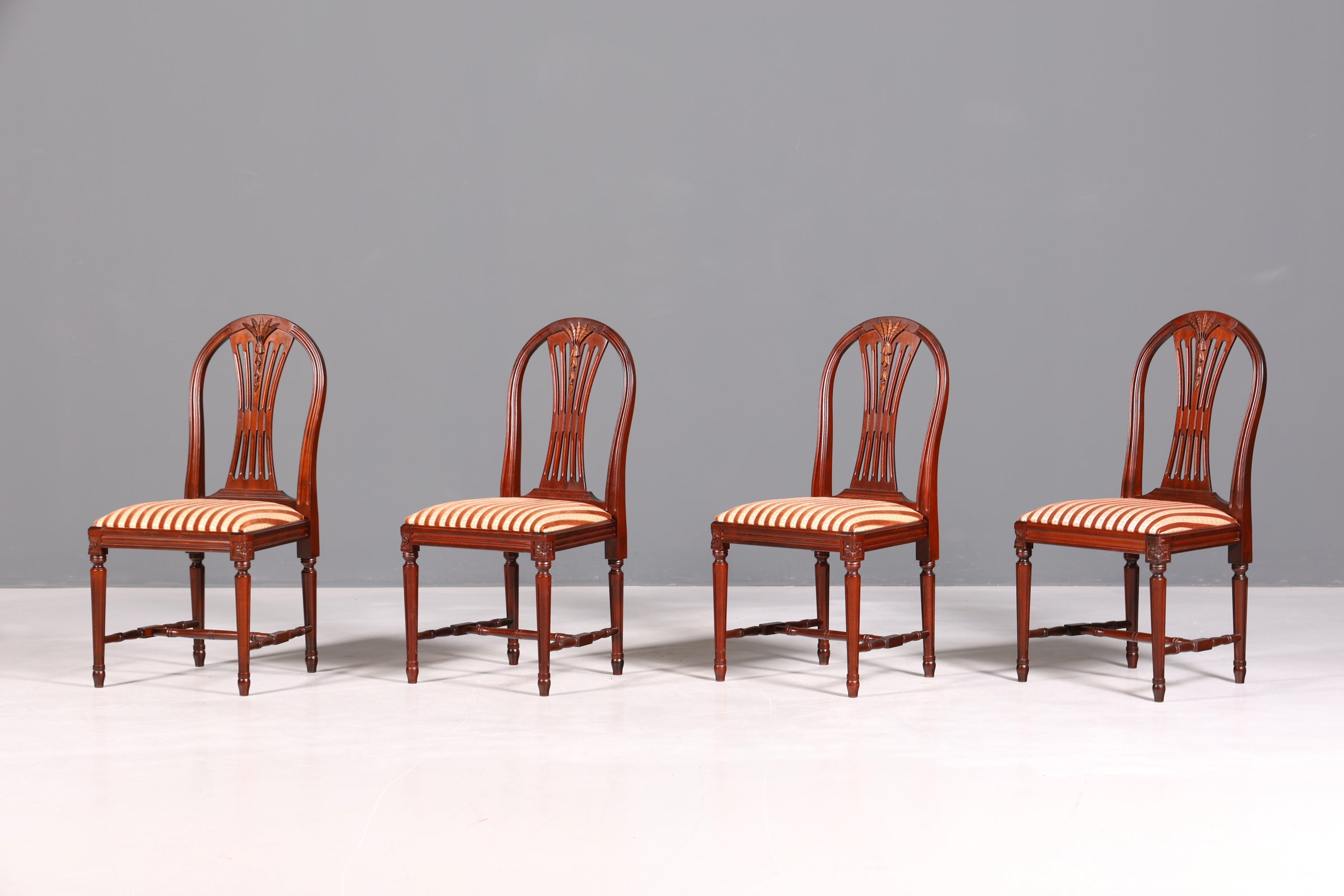 4x Edle Englische Stühle Englisch Dining Chairs Antik 60er Jahre Küchenstühle Stuhlset