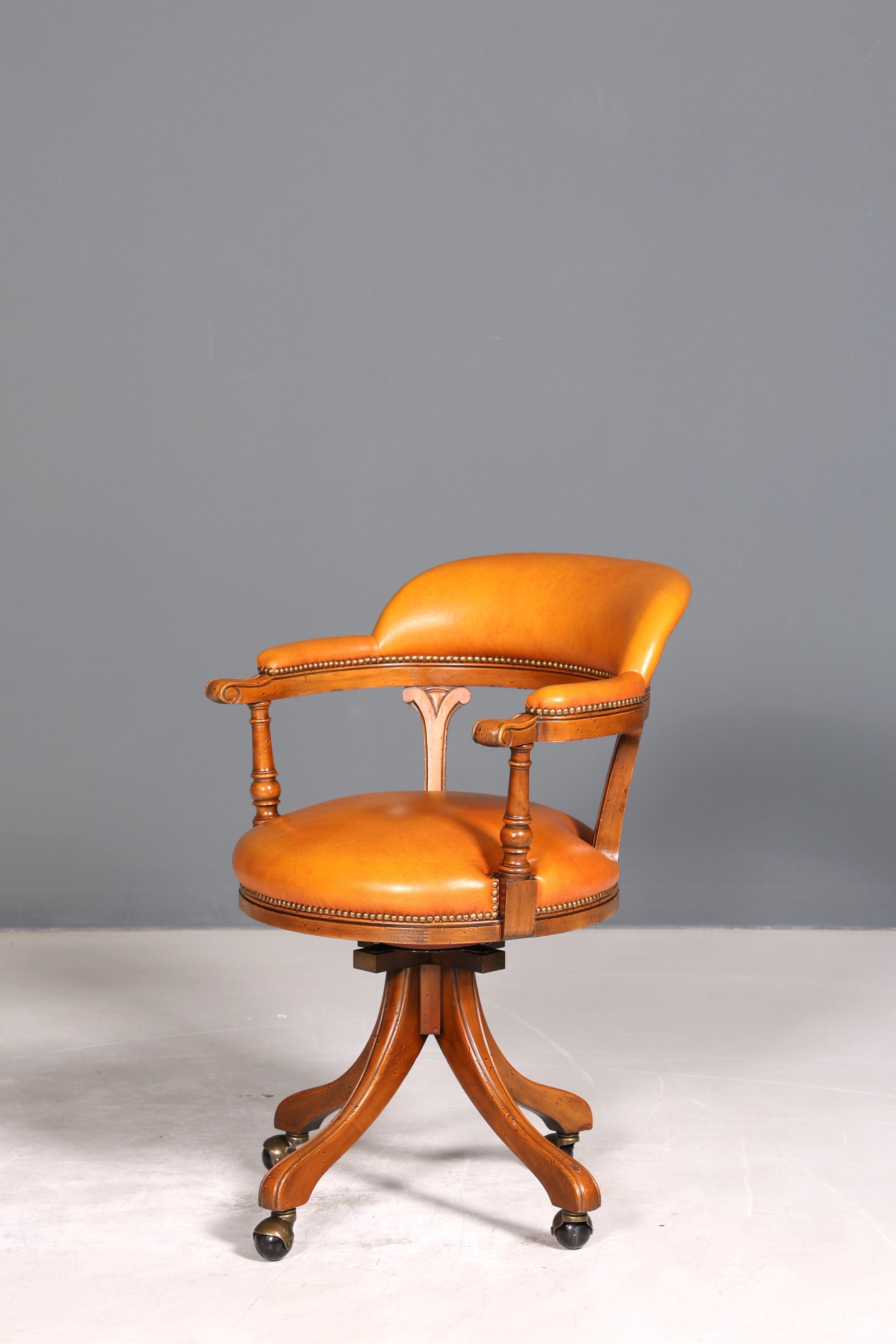 Wunderschöner Englischer Bürostuhl Captain Chair Englisch Cognac echt Leder Sessel Bürosessel