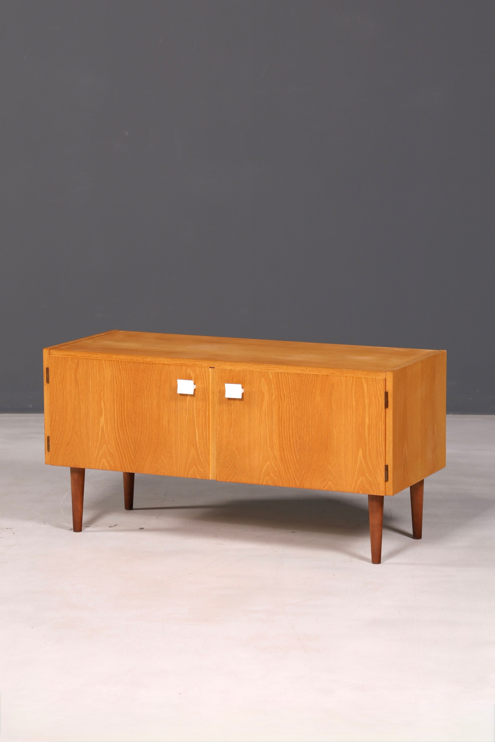 Beautiful original Hellerau mid-century chest of drawers, model 427, sideboard TV cabinet, vintage genuine wood