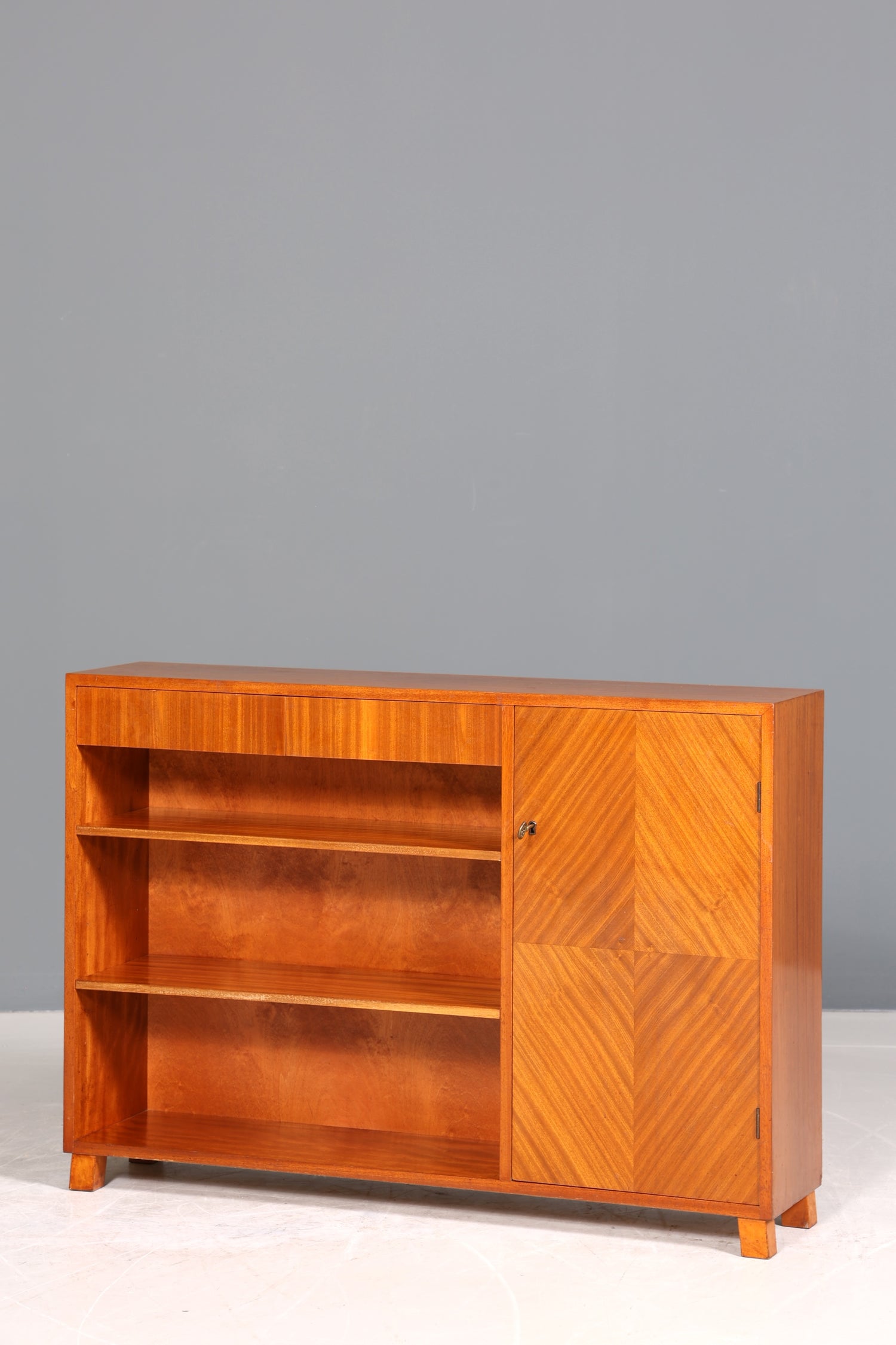 Wunderschönes Mid Century Sideboard Vintage Schrank Regal Bücherregal 60s Kommode