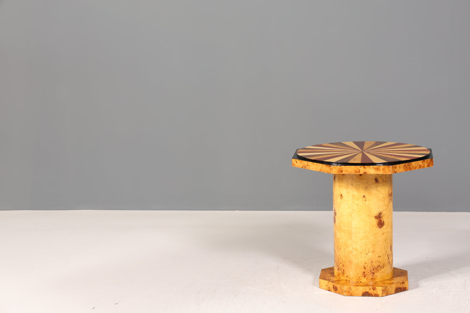 Beeindruckender Art Deco Stil Tisch Beistelltisch Antik Stil Tisch Luxus Couchtisch