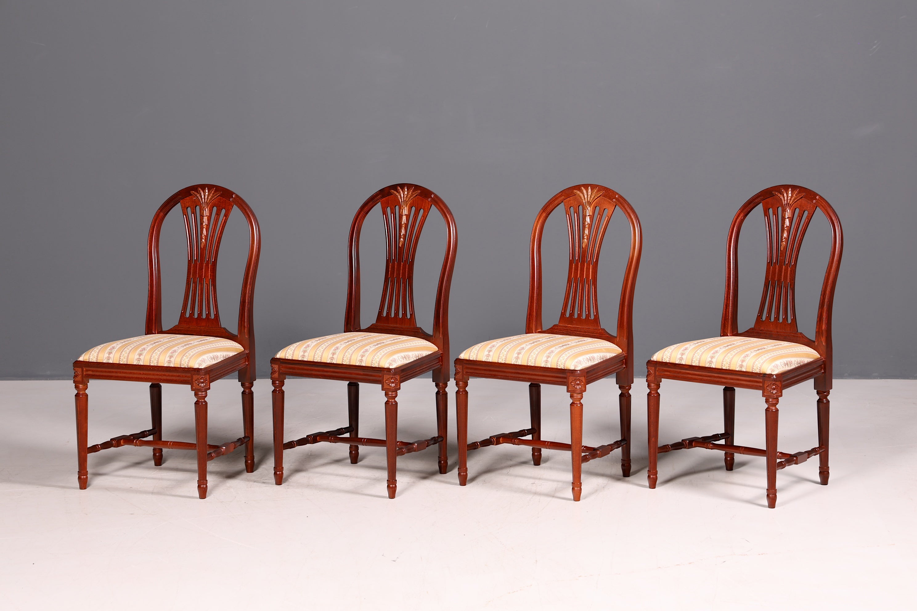 G452 Finish cm 4x Edle Englische Stühle Englisch Dining Chairs Antik 60er Jahre Küchenstühle Stuhlset (Kopie)