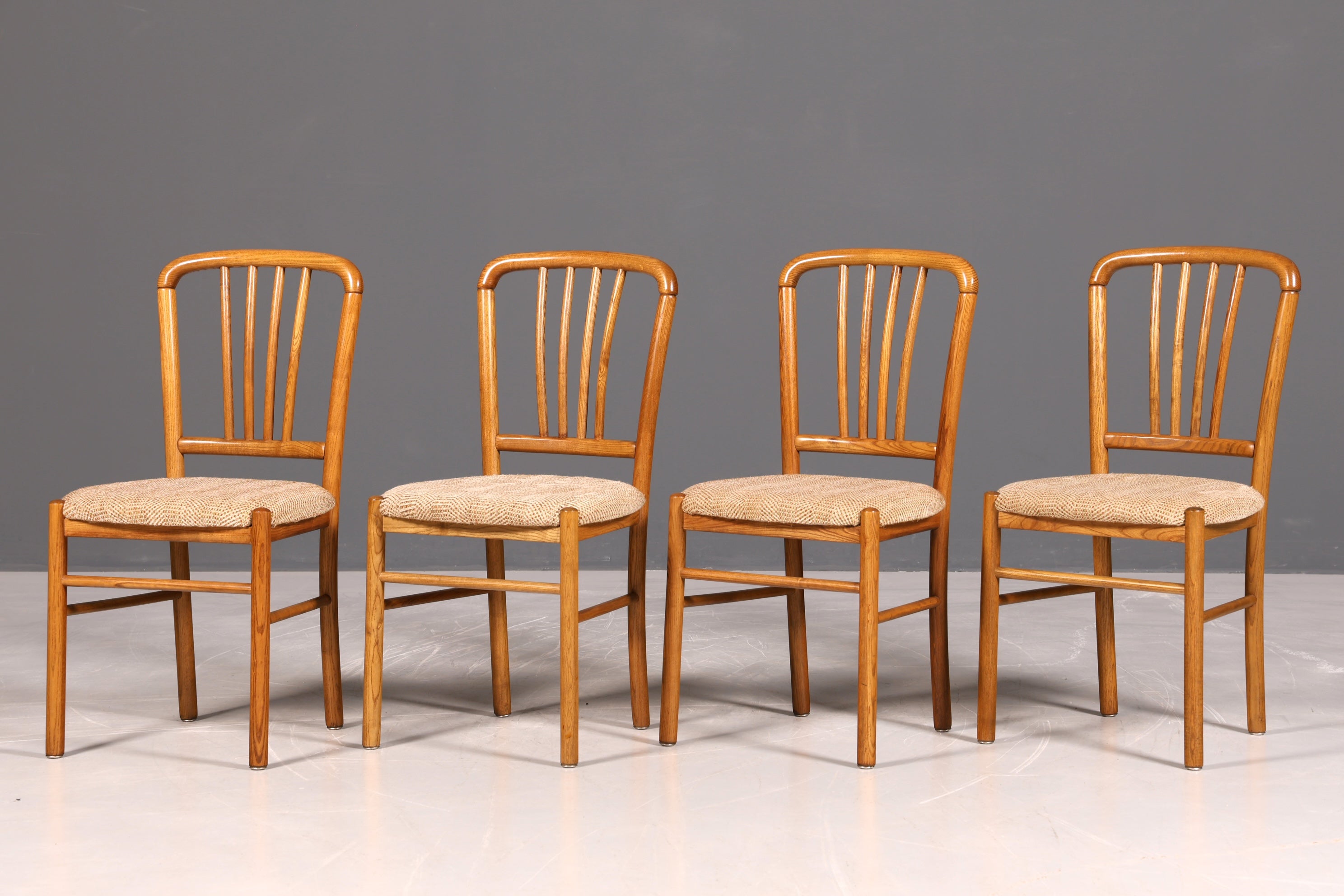 4x Schlichte Mid Century Stühle Retro Stuhlset Danish Design Küchenstühle Esszimmer Stühle