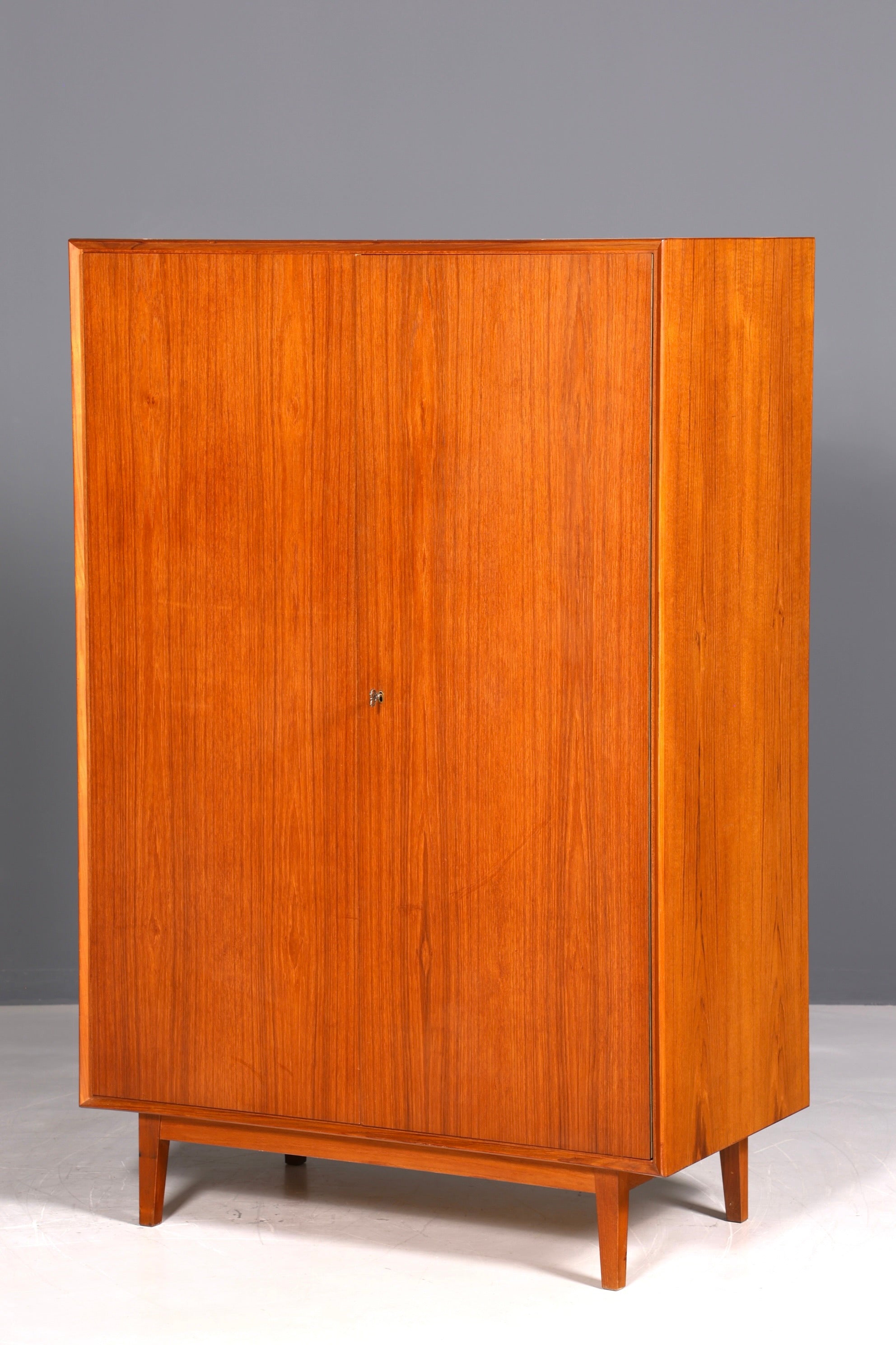 Faszinierend Kleiderschrank Mid Century Fotos