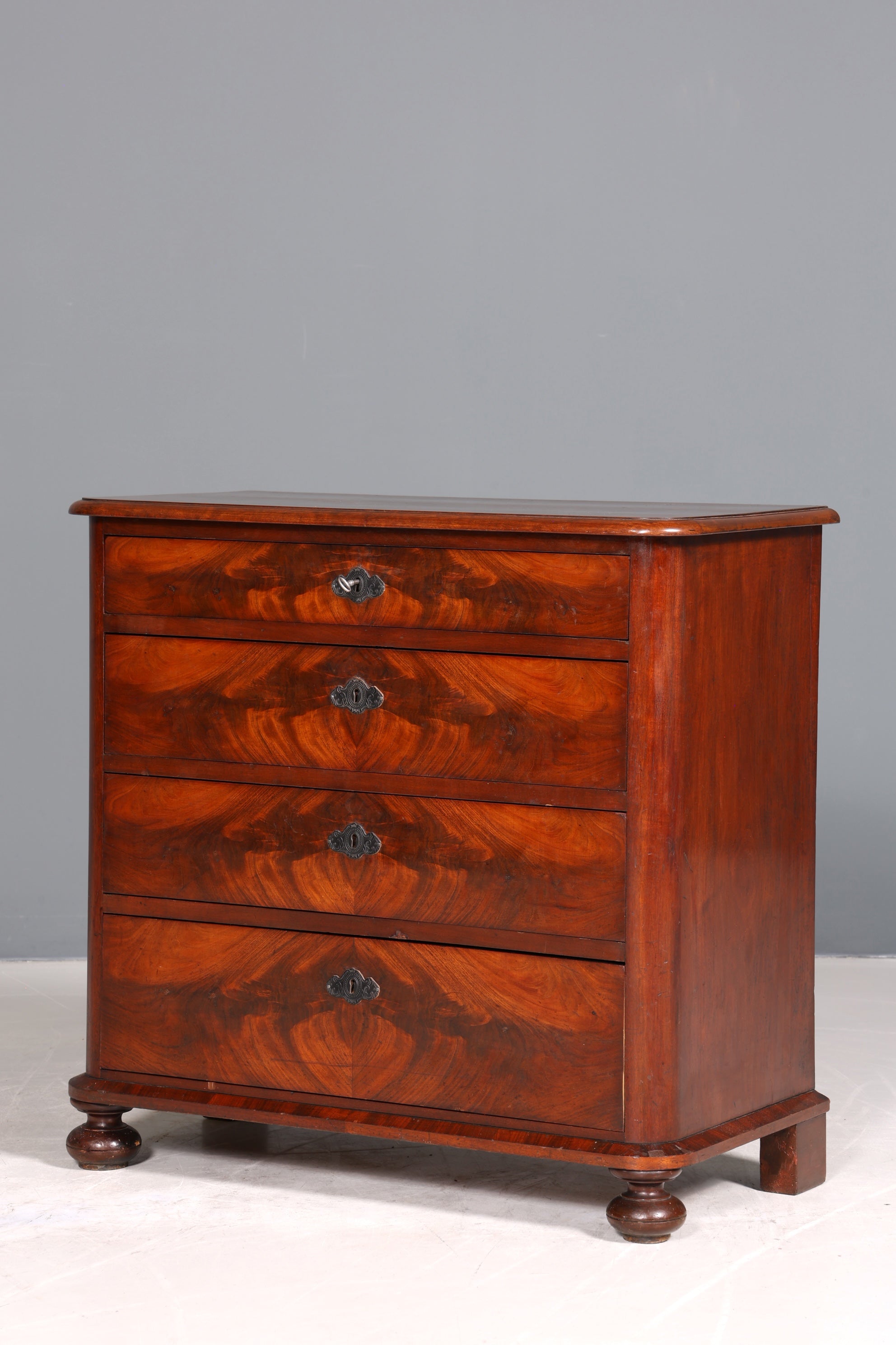 Traumhafte Louis Philippe Kommode Schubladen Kommode Sideboard um 1880