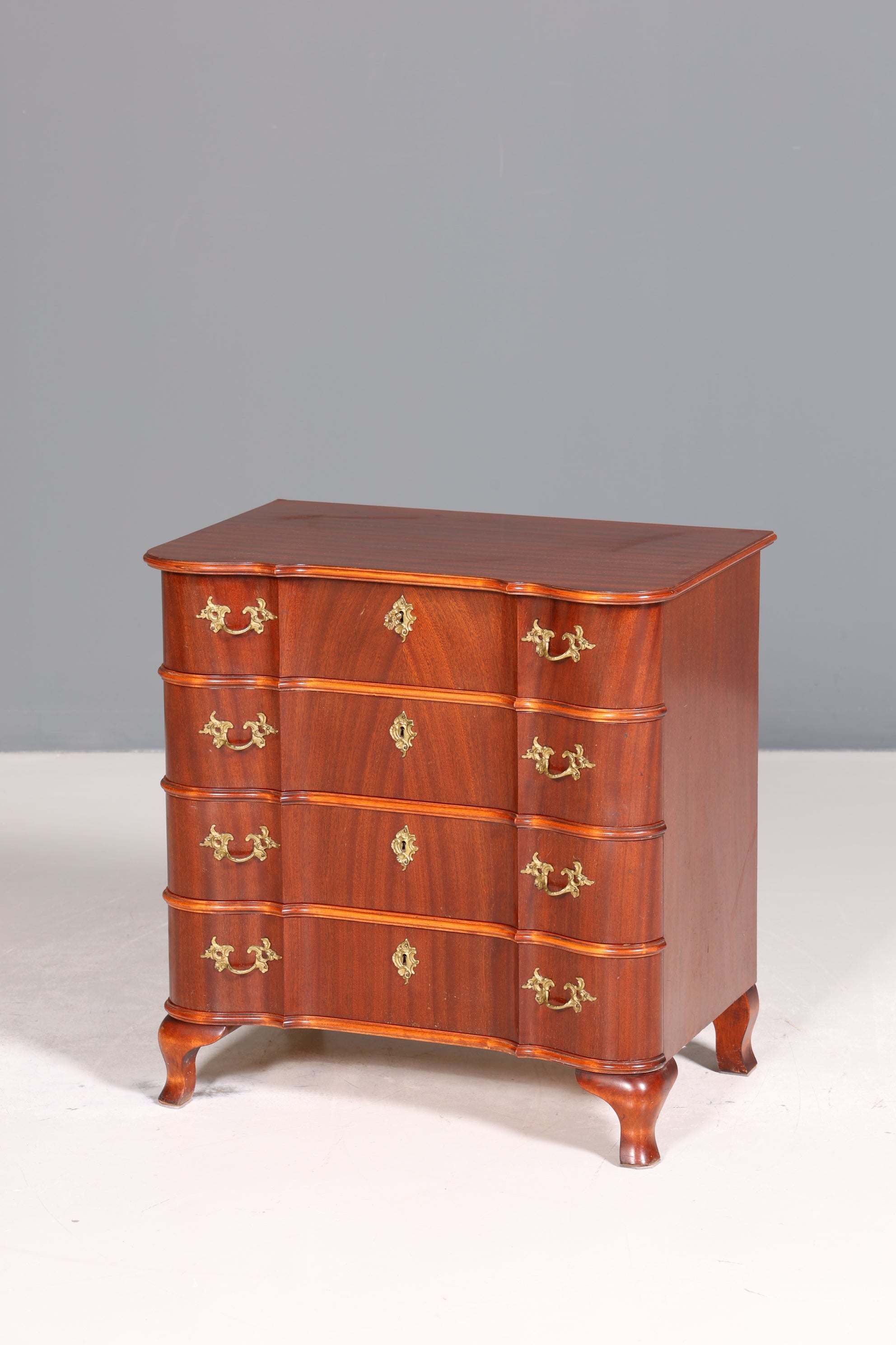 Wunderschöne geschwungene Kommode im Barock Stil Sideboard Englisch Schubladenkommode
