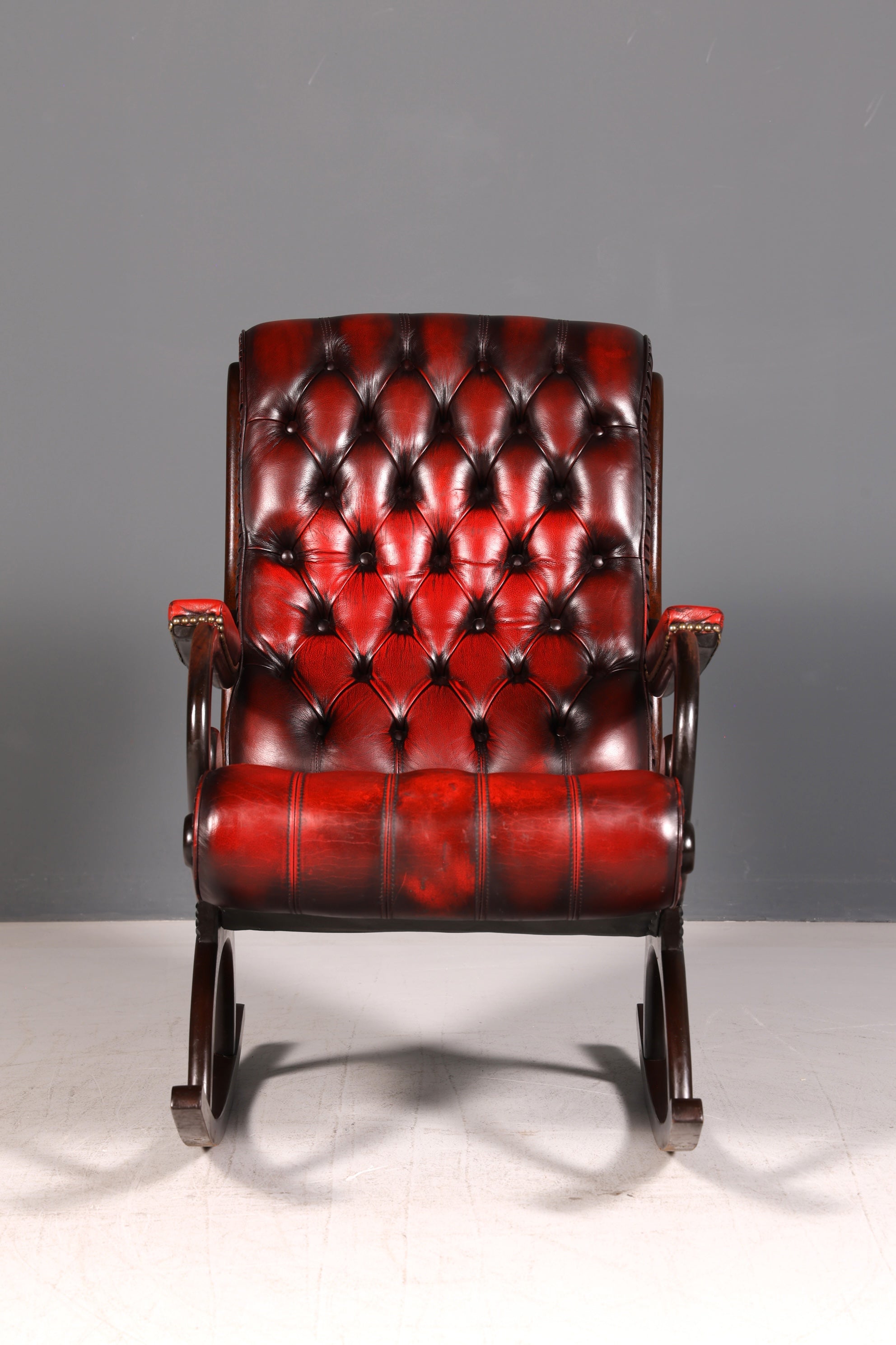 Stilvoller Original Chesterfield Schaukelstuhl Oxblood Englischer Armlehnsessel Echt Leder Englisch Schwingsessel Herrensessel UK