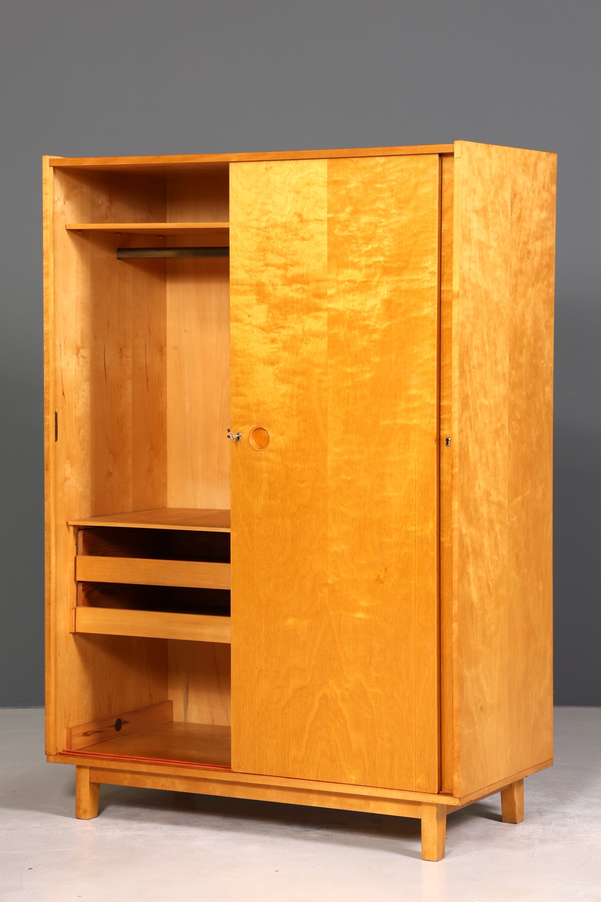 Traumhafter Mid Century Kleiderschrank Schiebetür Schrank Vintage Schrank Retro Wäscheschrank