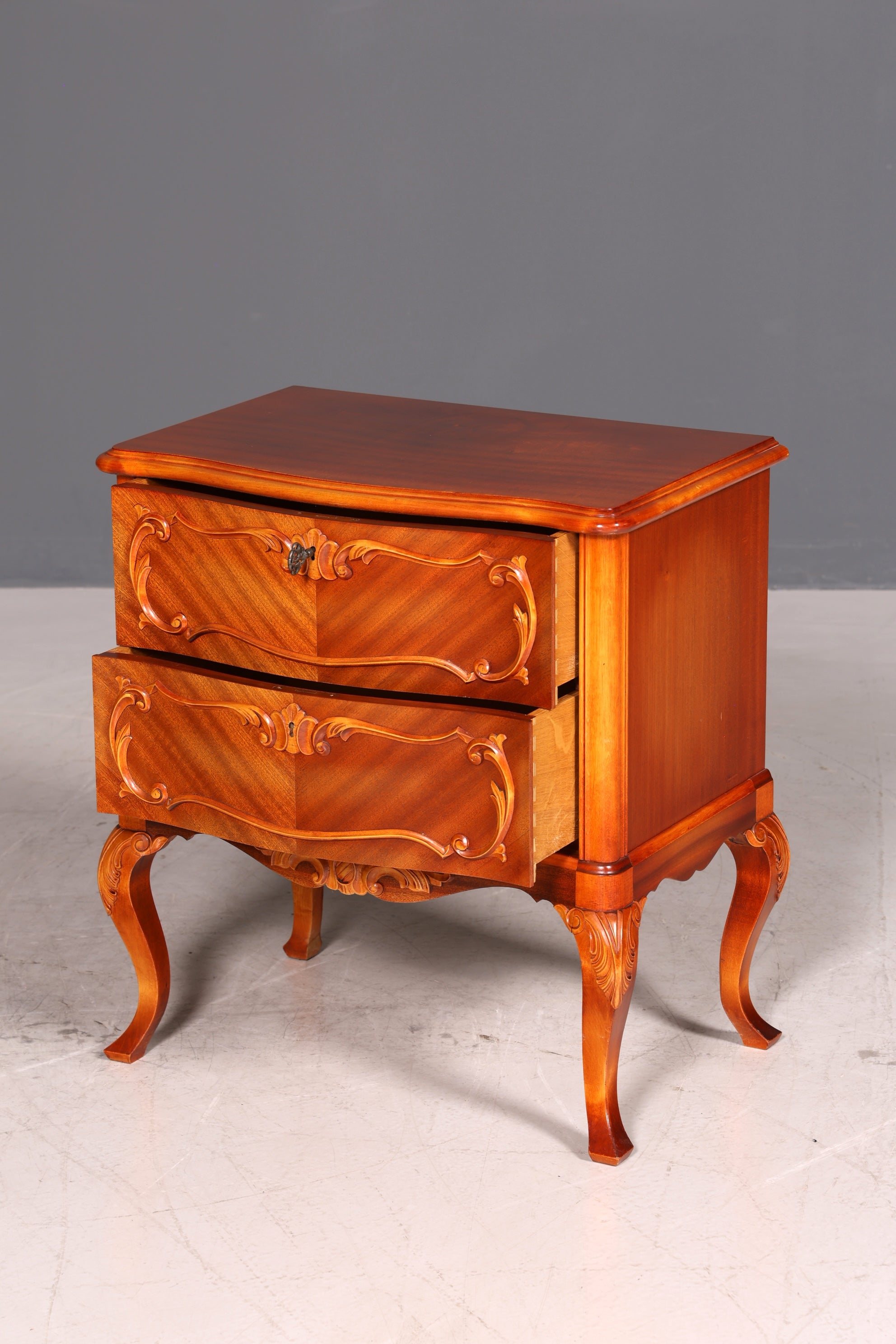 G676 Finish Wunderschöne Chippendale Kommode Barock Stil Nachttisch echt Holz Beistelltisch Ablagetisch (Kopie)