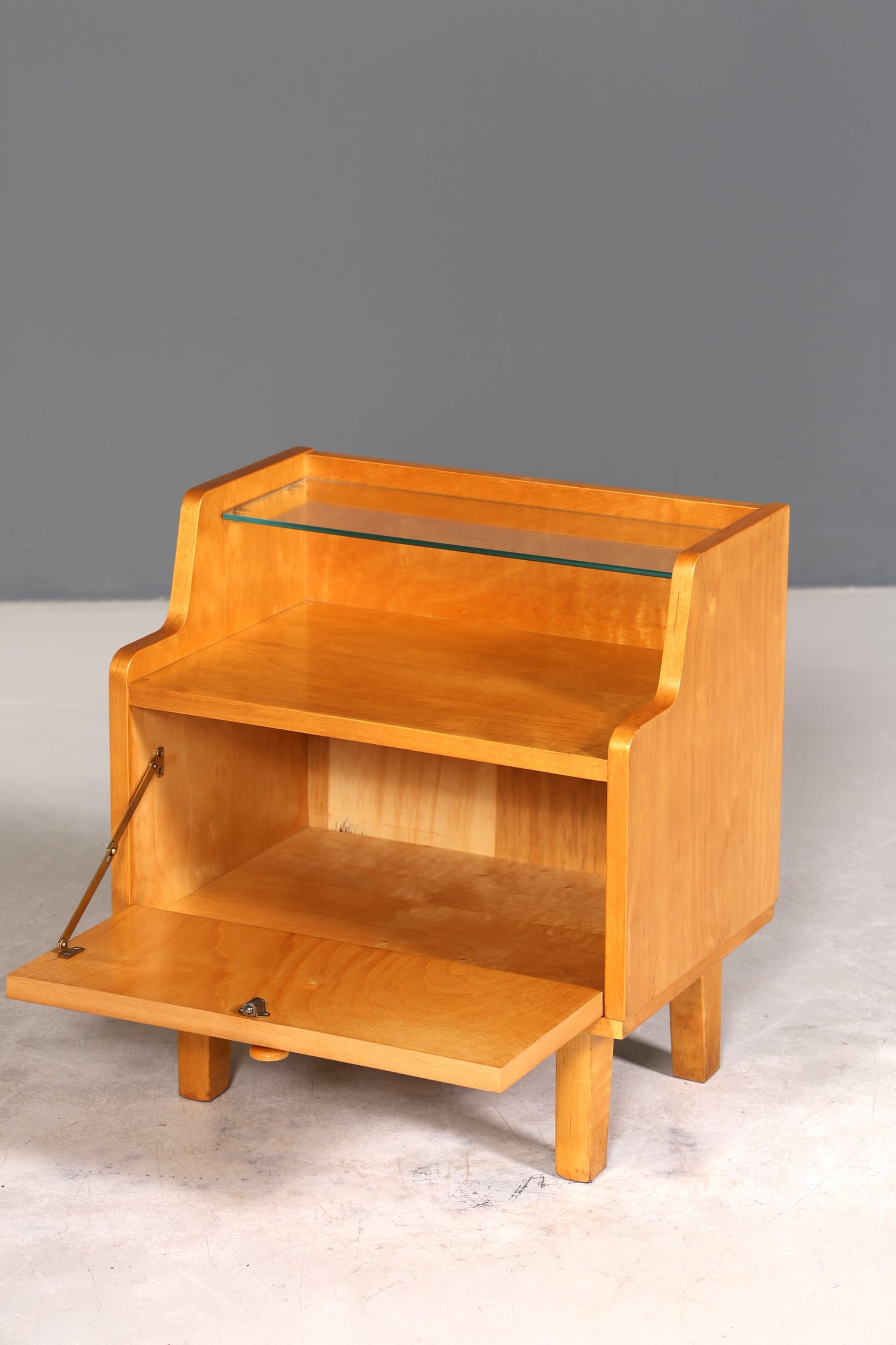 Schlichte Mid Century Kommode Vintage Klappschränkchen Danish Design Nachttisch 1 von 2