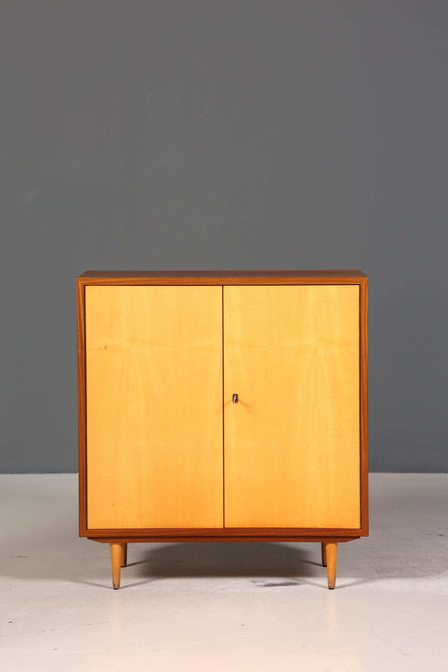 Traumhafter Mid Century Schrank 60er Jahre Bücherregal Aktenschrank Wäscheschrank