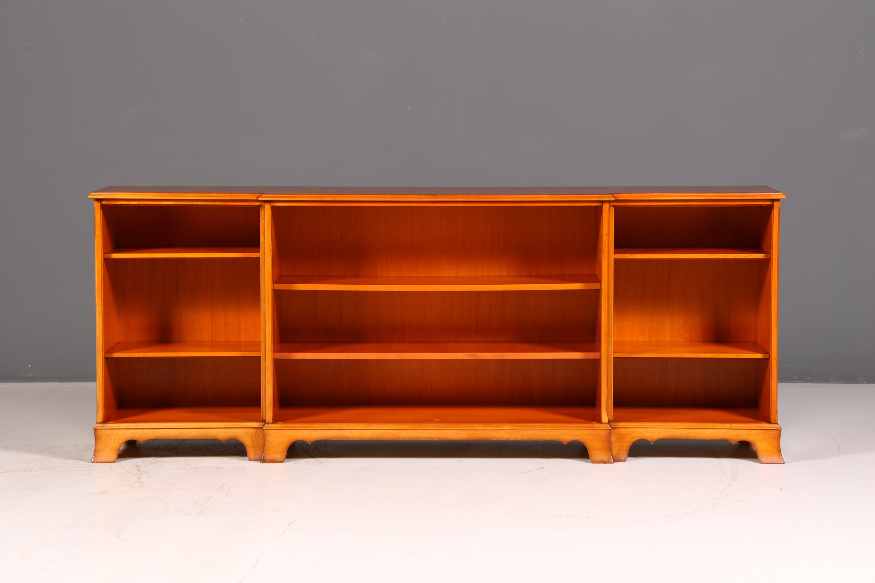 Wunderschönes Englisches XXL Bücherregal Eibe Antik Sideboard Regal Bookshelf Buchablage Vintage