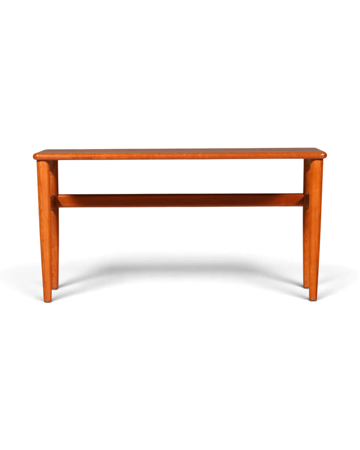 Hauptstadt Möblerei Mid-Century Teak Couchtisch mit konischen Beinen im skandinavischen 70er Jahre Design