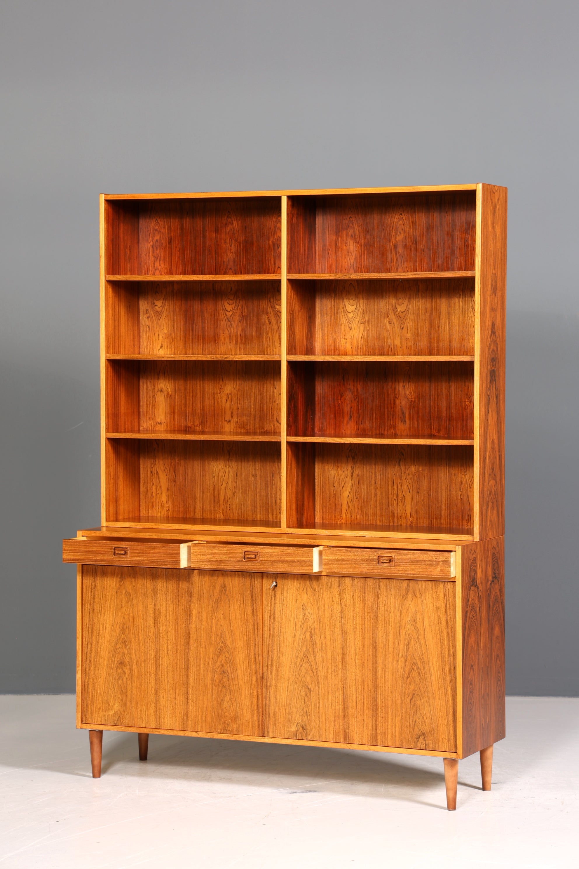 Traumhaftes Mid Century Regal echt Holz Schrank Danish Design Retro Kommode Vintage Bücherregal 60er Jahre 2 von 2