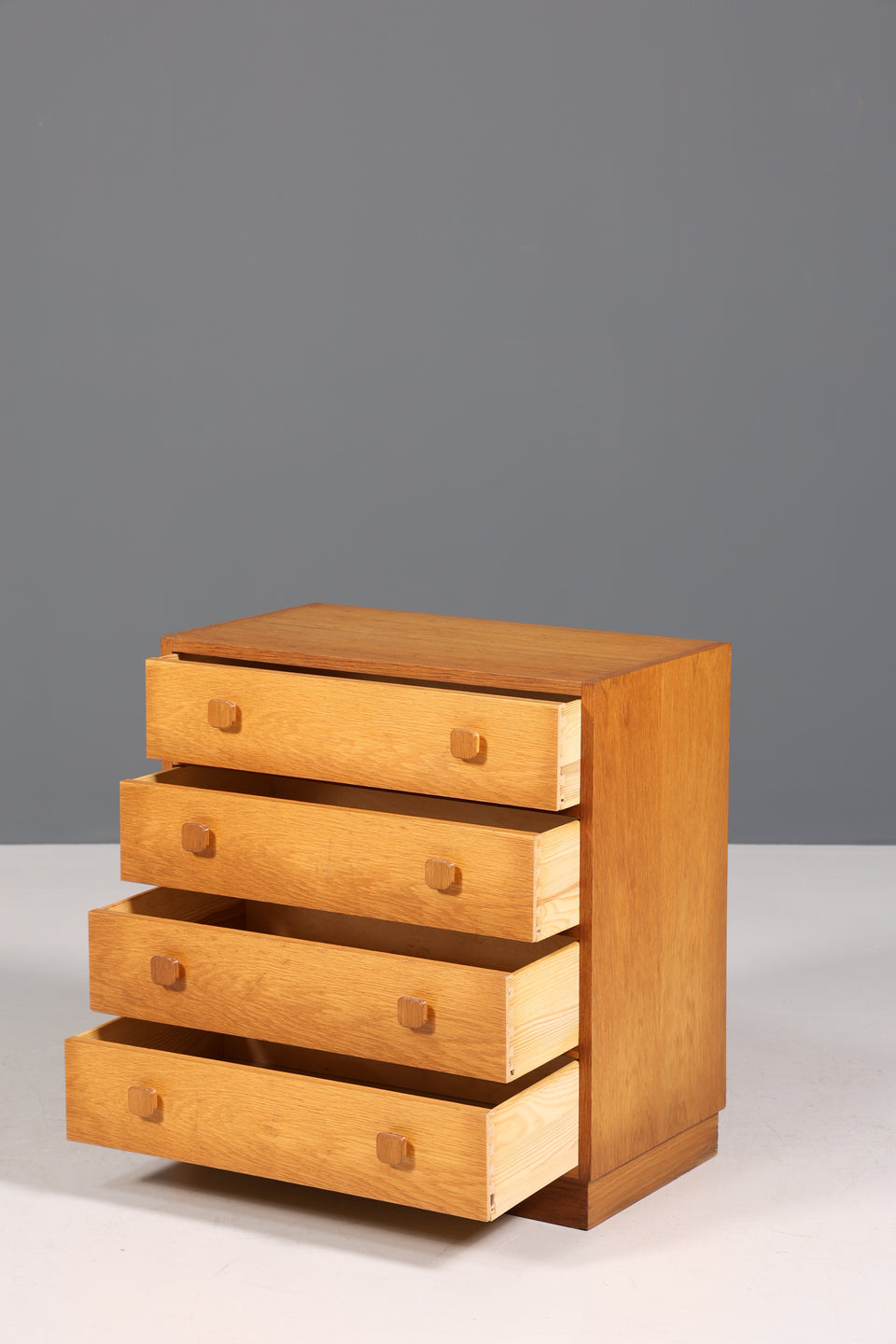 Traumhafte Mid Century Kommode skandinavisches Sideboard echt Holz Wäschekommode Schrank