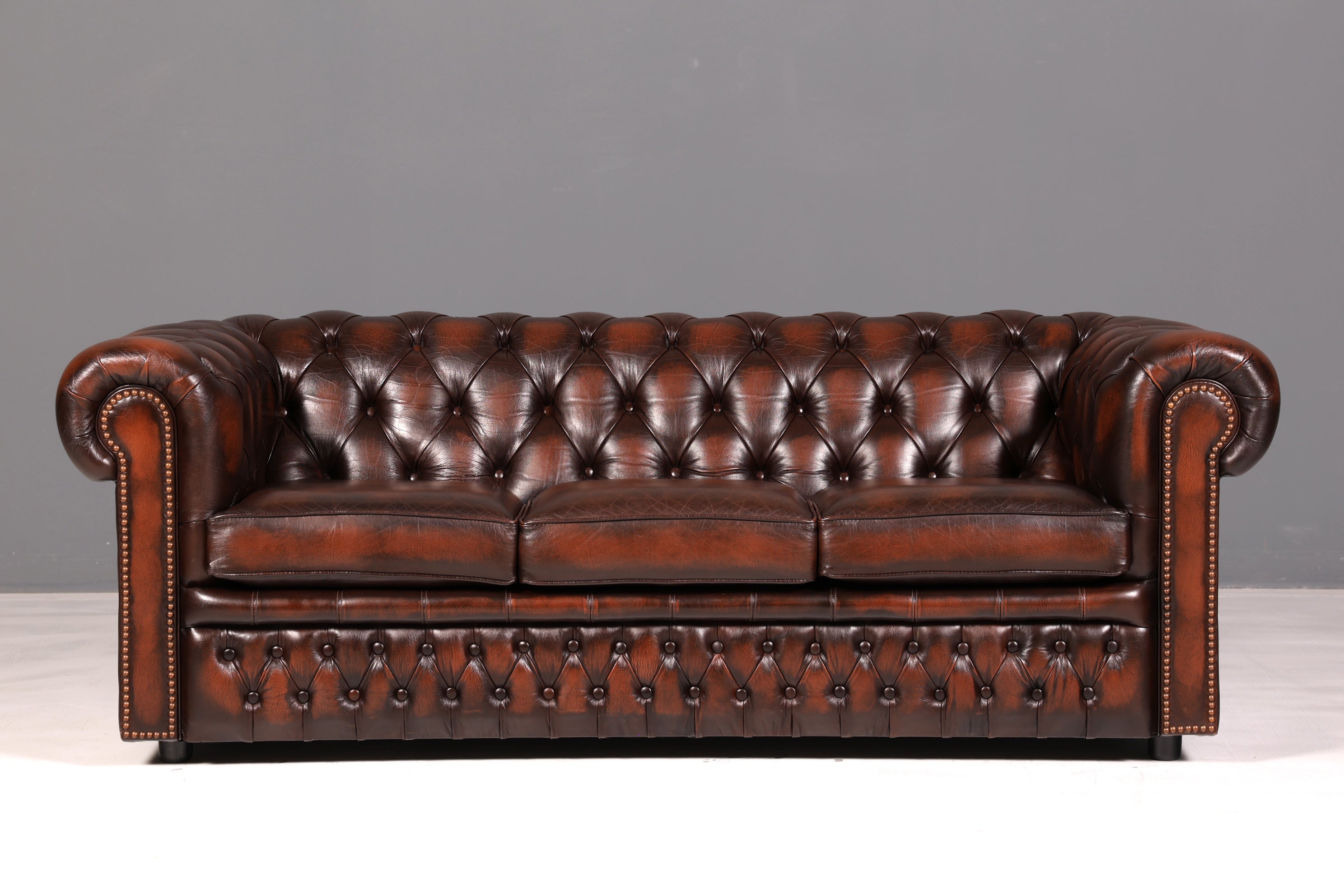 Beautiful Original Centurion Chesterfield 3-Seater Genuine Leather Sofa English Upholstered Sofa Leather Sofa