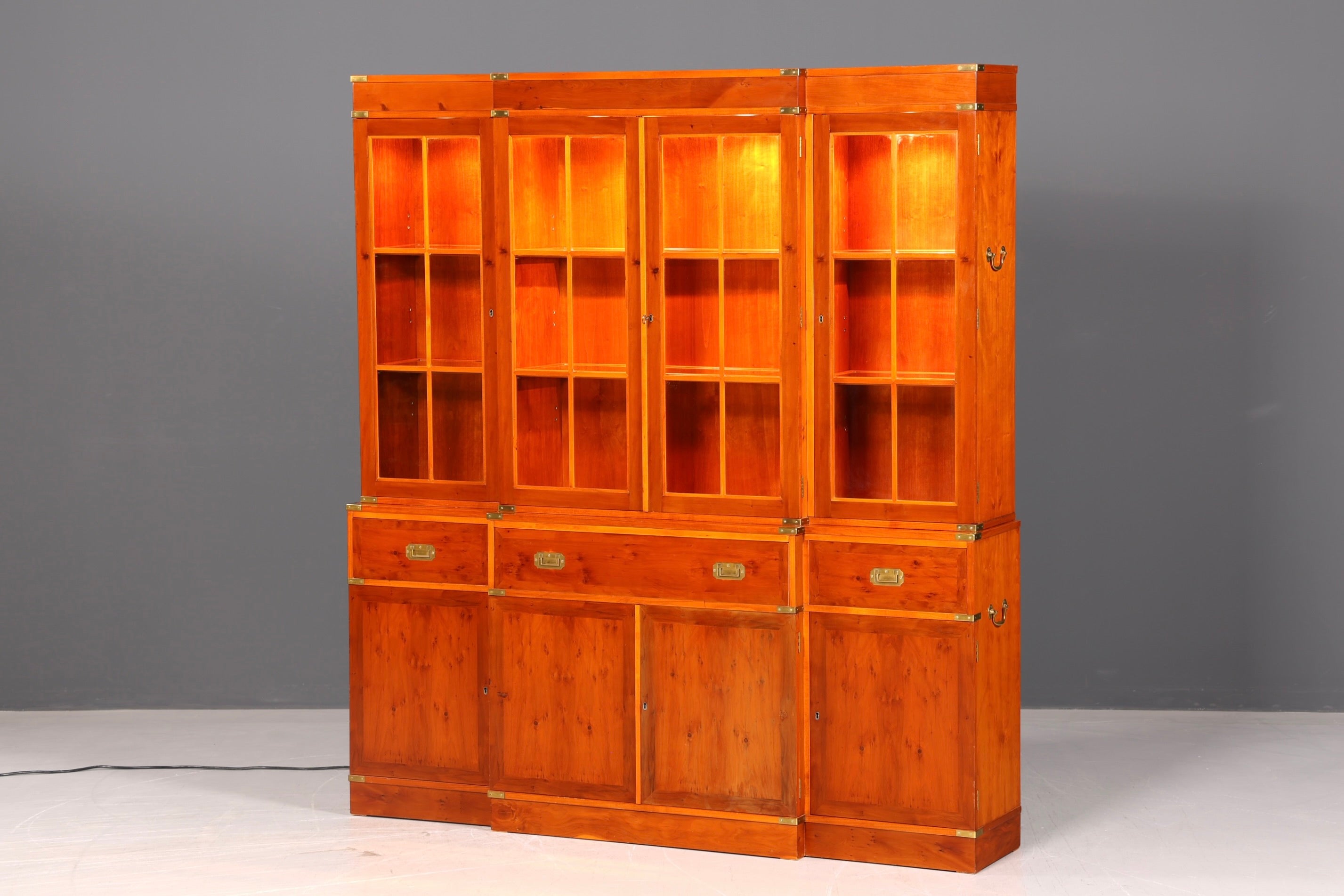 Beeindruckender Maritimer Englischer Vitrinenschrank Bibliothek Bücherschrank Anrichte Buffet Glasvitrine Antik Vintage