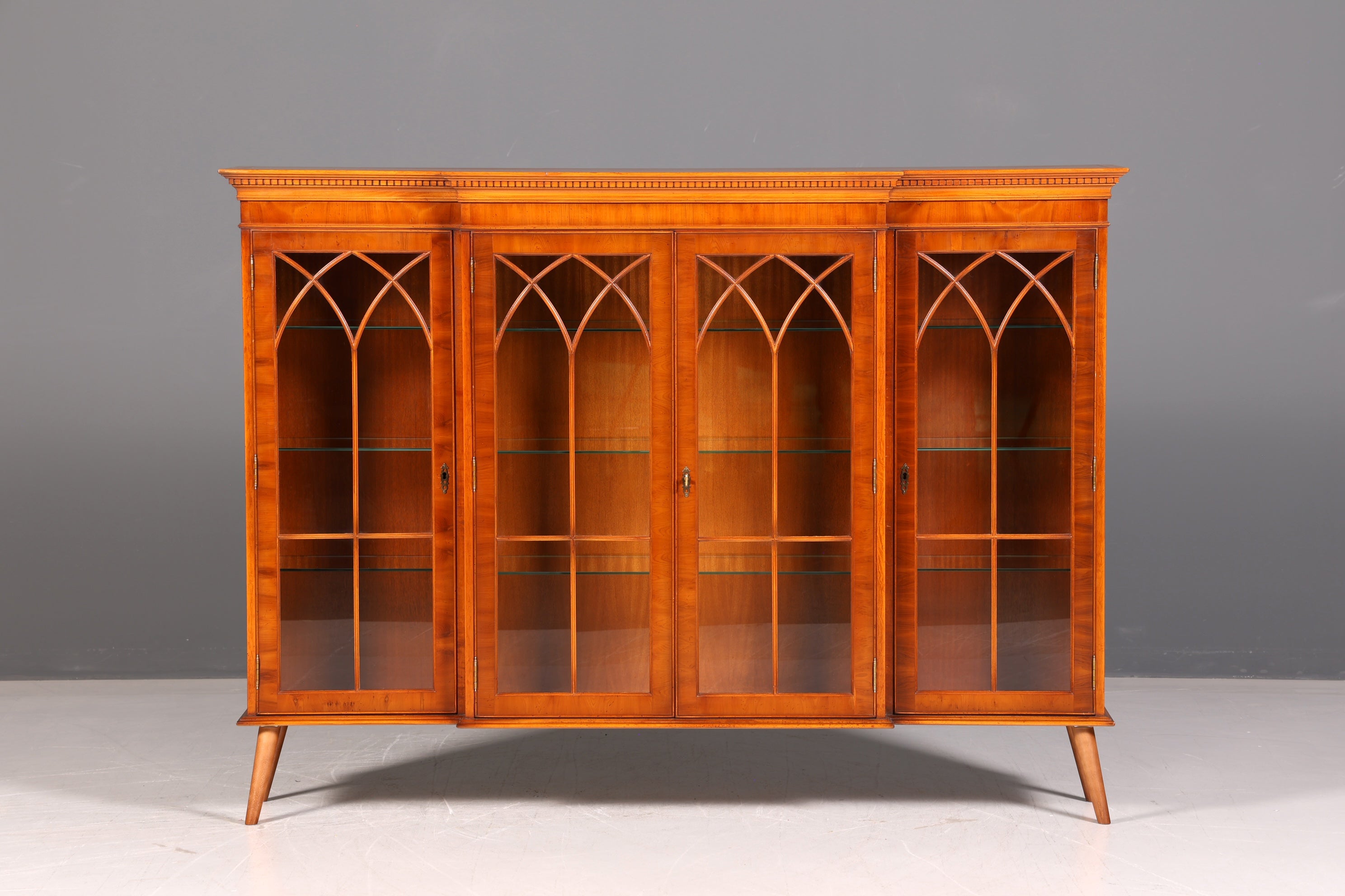 Wunderschöner Englischer Vitrinenschrank Bücherschrank Bibliothek Vitrine Glasvitrine 60er Mid Century Geschirrschrank Highboard