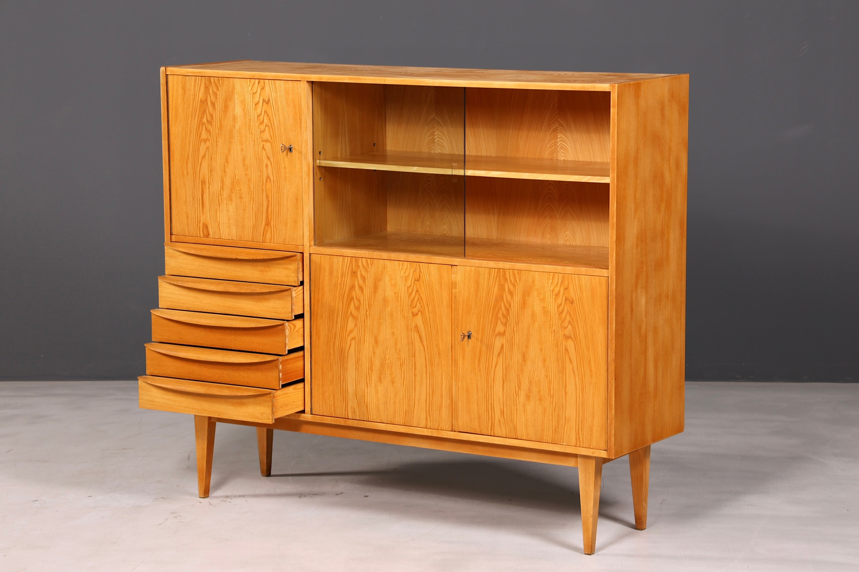 Beautiful Original Hellerau Cabinet Mid-Century Display Cabinet Franz Ehrlich 602 Sideboard Bookshelf