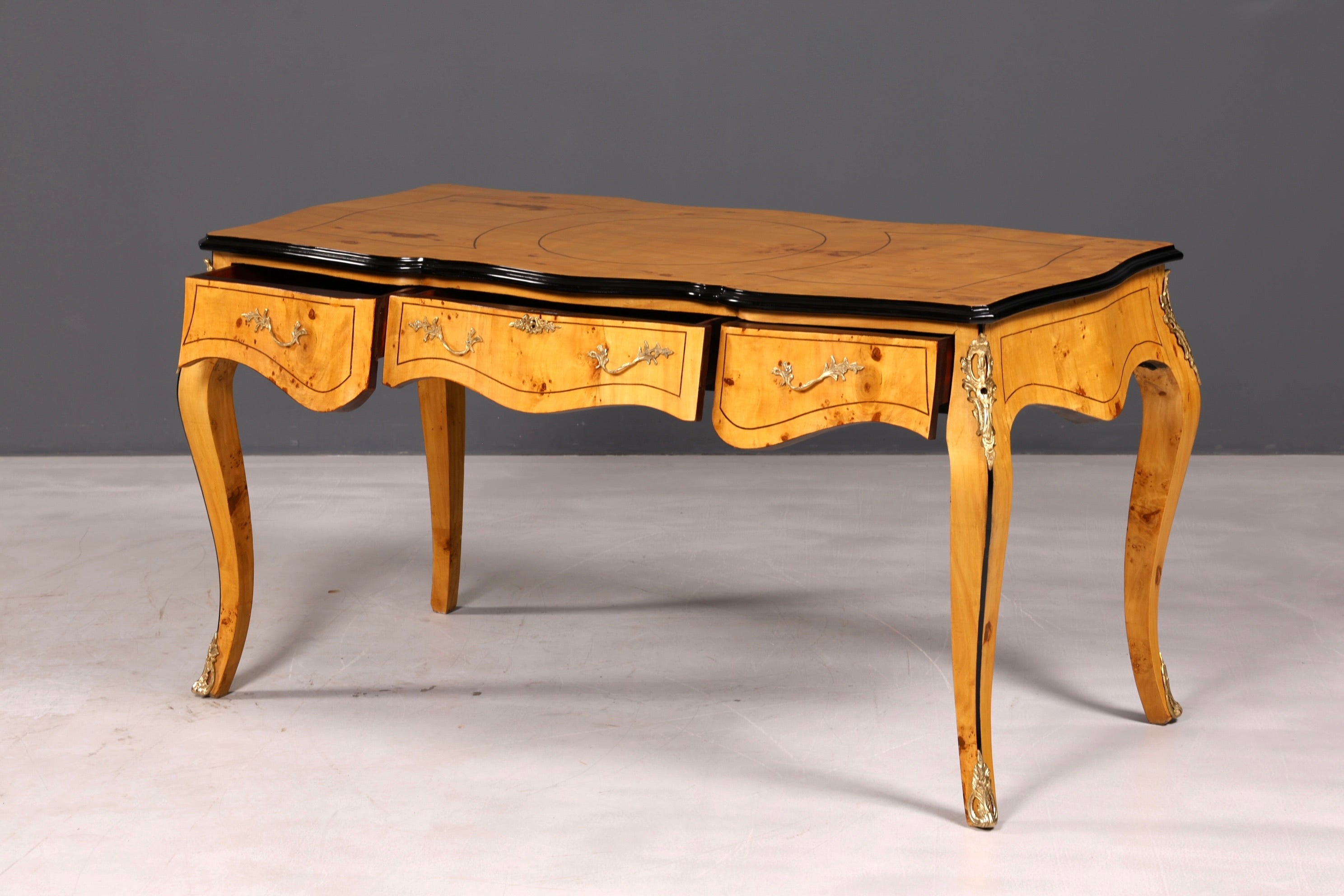 Beautiful Louis XV-style desk French office desk antique-style office table solid wood