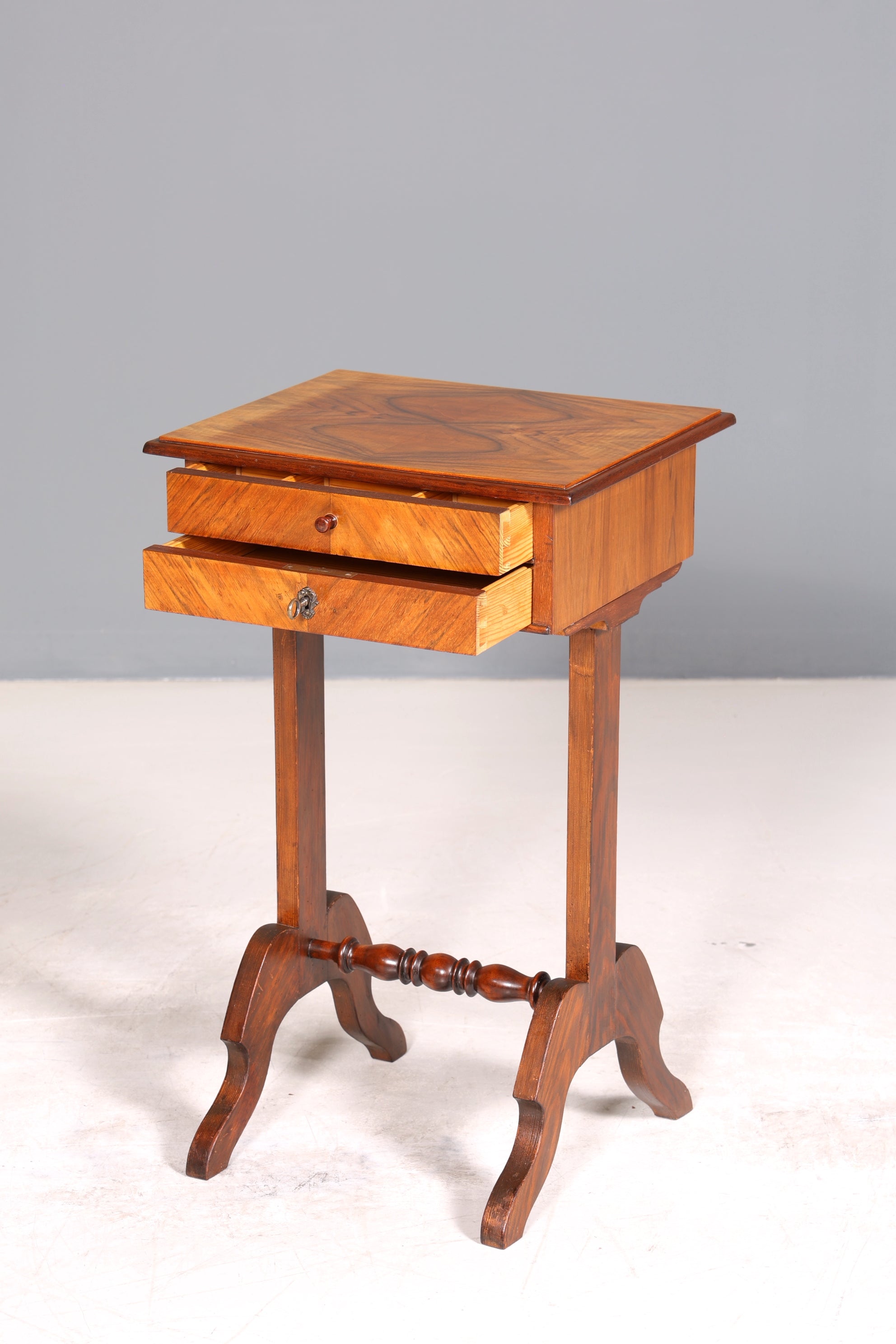 Stilvoller Gründerzeit Beistelltisch Louis Philippe Nähtisch Antik Ablagetisch um 1880