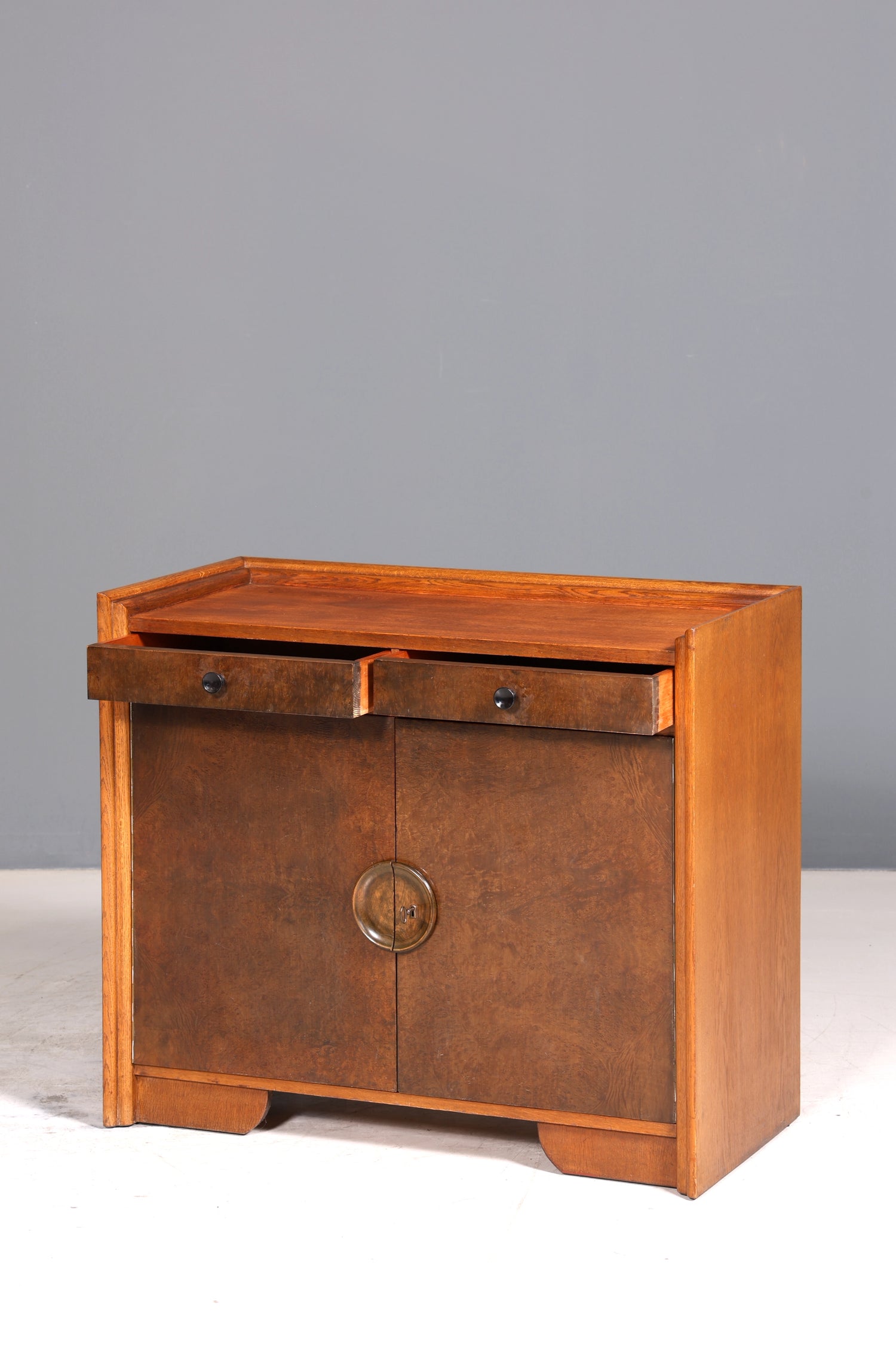 Wunderschöne Art Deco Stil Schrank um 1940 Sideboard Flurschrank TV Schrank