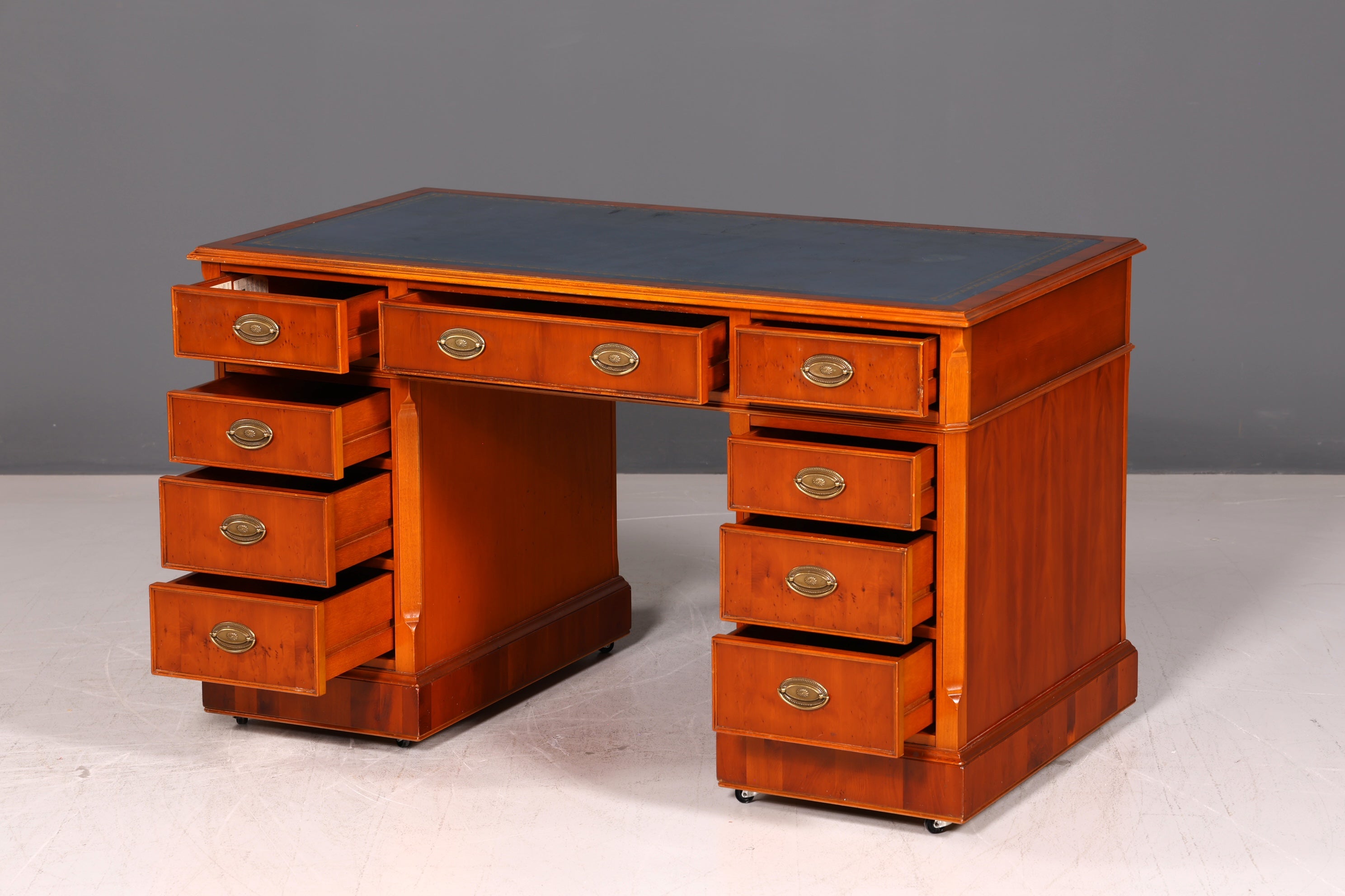 Wunderschöner Original Heldense Englischer Schreibtisch Eibe Echt Lederauflage Bürotisch Office Desk