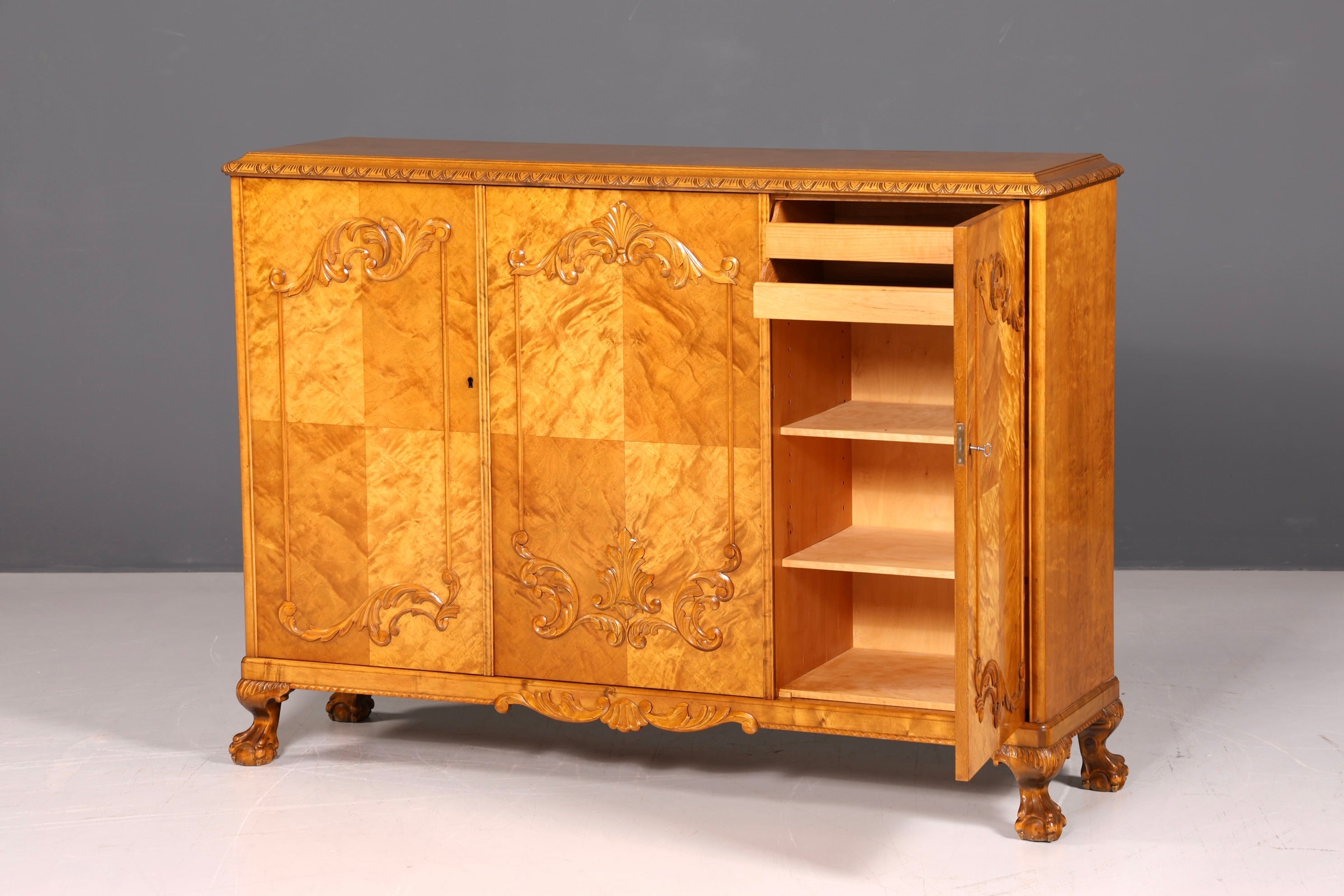 Traumhafter Chippendale Schrank Highboard Barock Stil Antik Sideboard 50s Kommode TV-Schrank 60s Massiv
