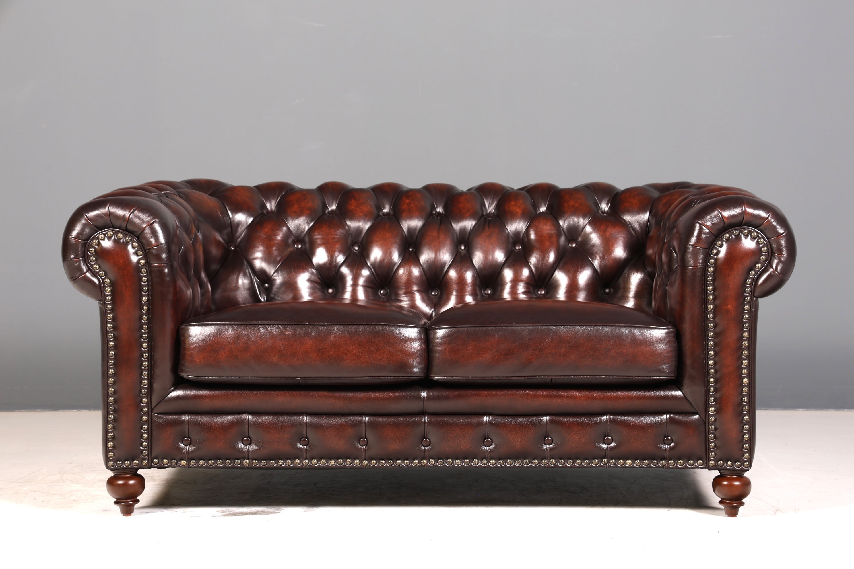 Wunderschönes Original Chesterfield Sofa 2-Sitzer Couch England Polstersofa