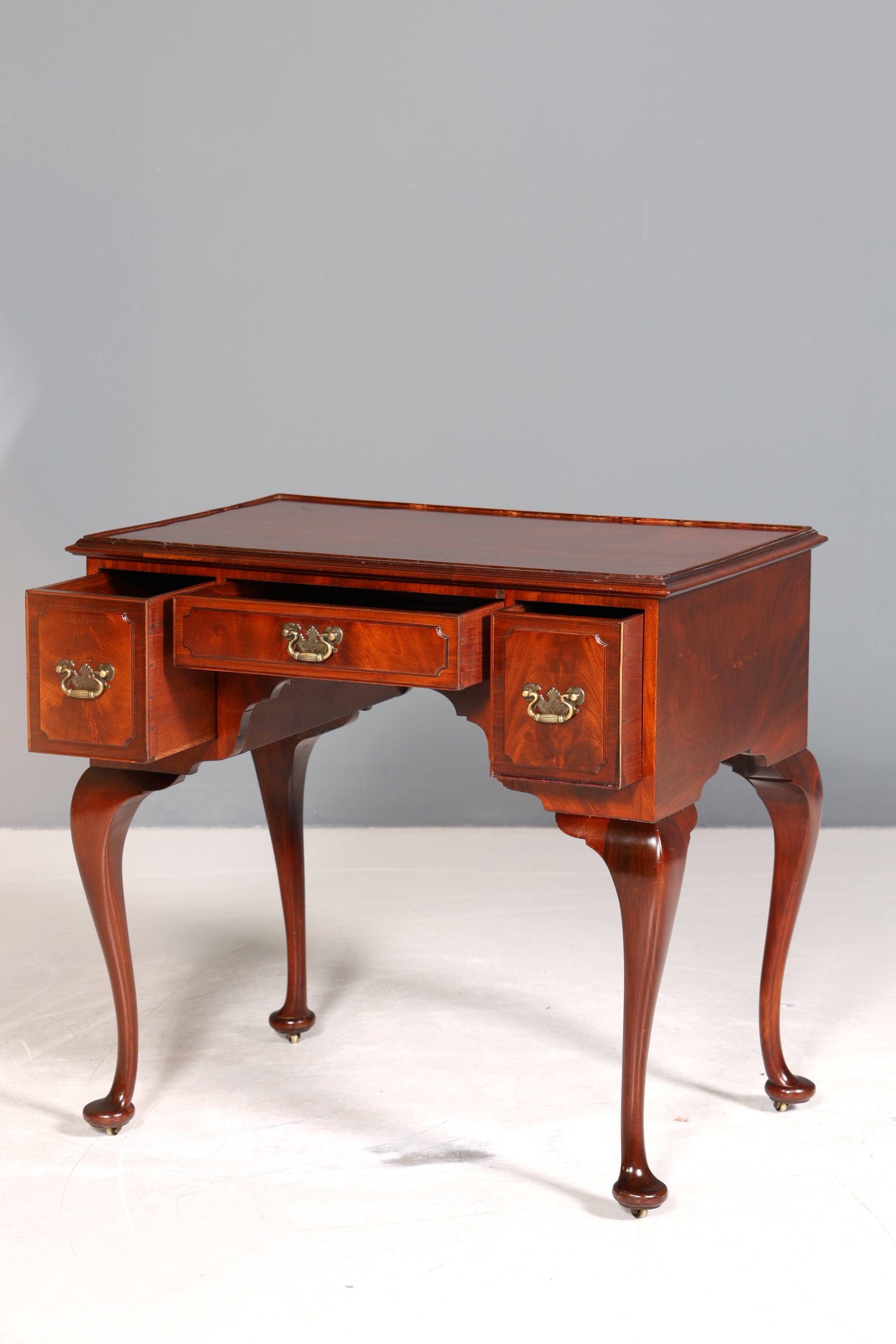 Wunderschöner Chippendale Schreibtisch echt Holz Antik Stil Bürotisch Damensekretär Barock Stil Office Desk