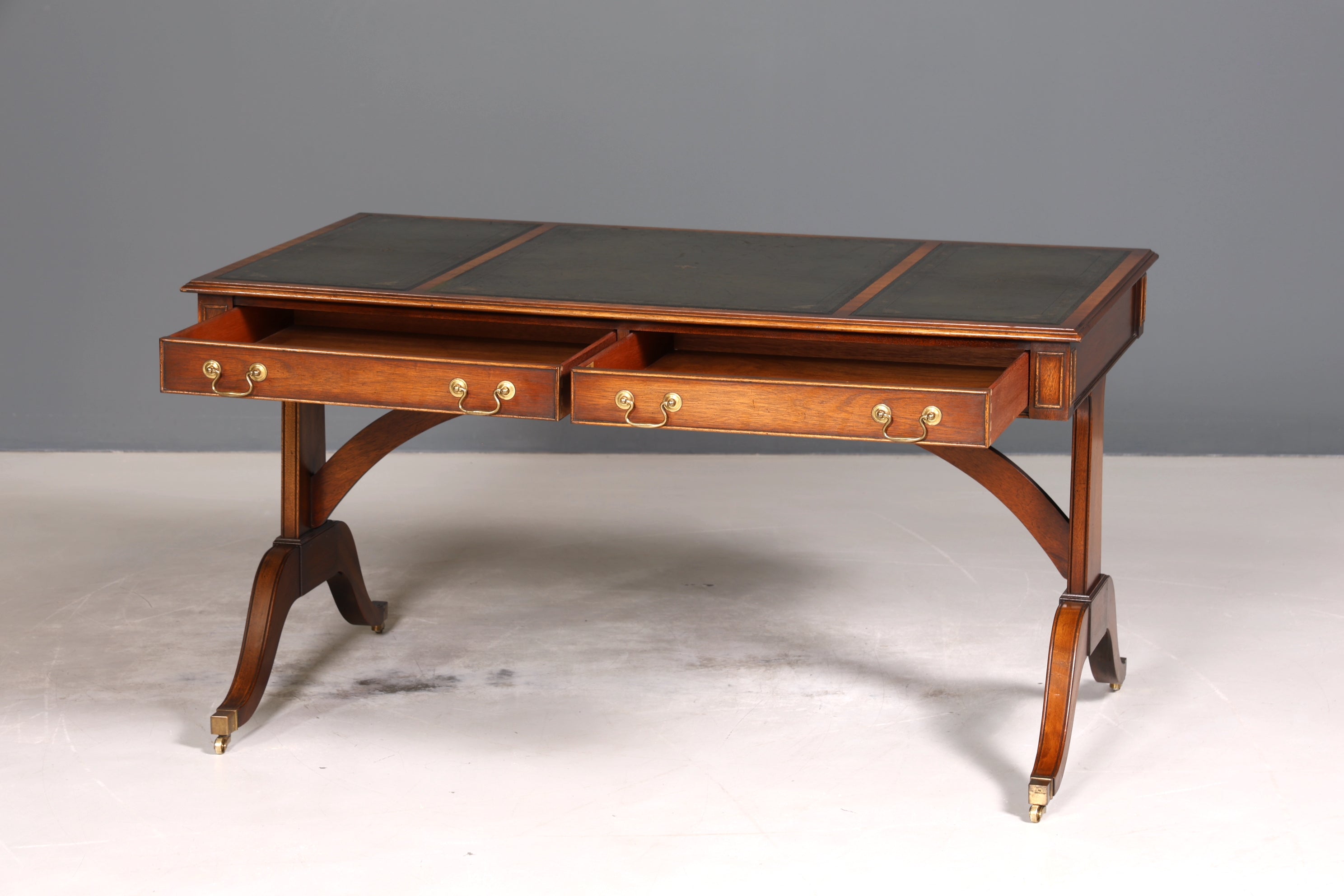 Wunderschöner Englischer Schreibtisch echt Lederauflage Regency Stil Bürotisch Antik Stil Office Desk