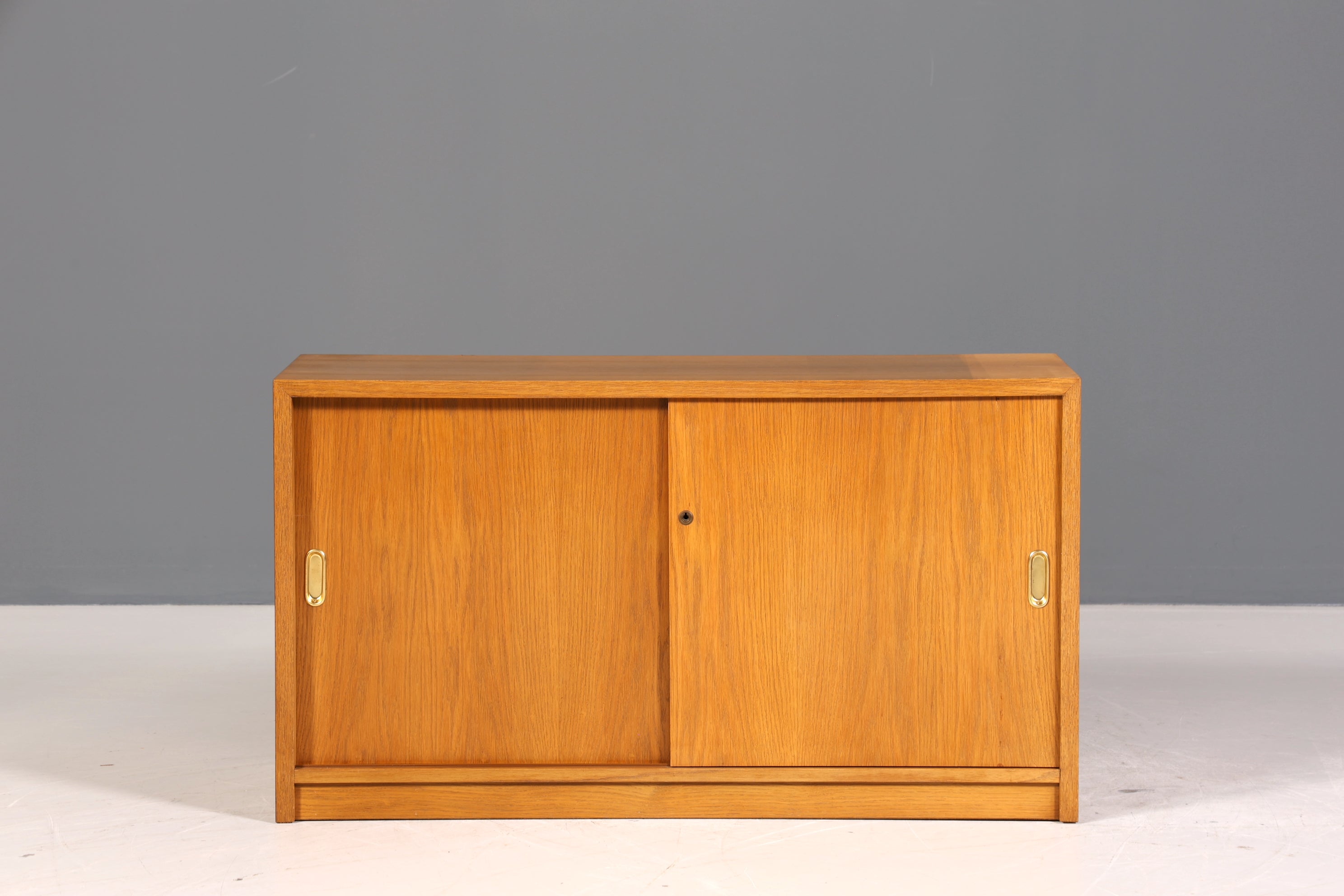 Wunderschöne Mid Century Kommode Vintage Schiebetür WB Schrank 60er Jahre 4 von 4