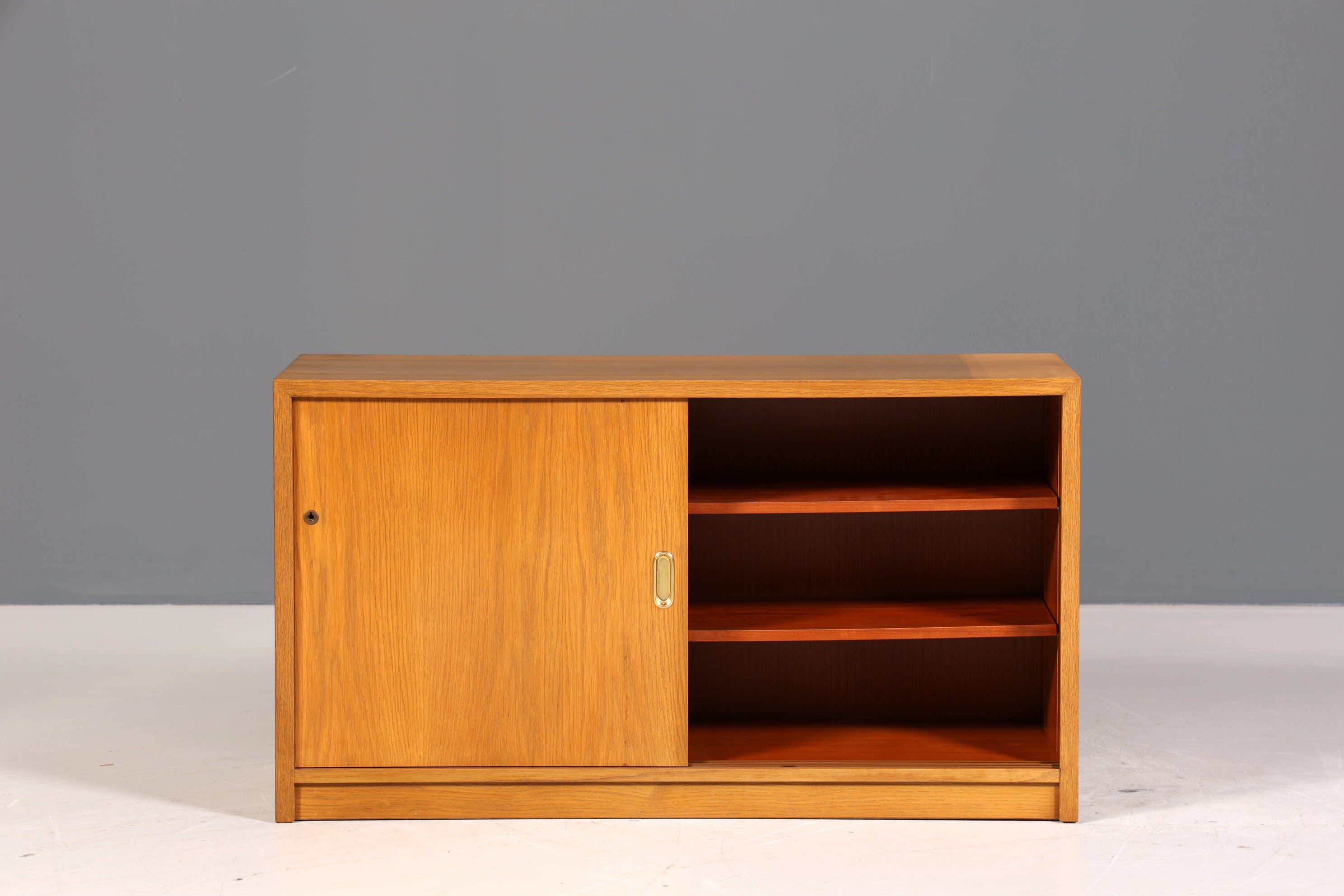 Wunderschöne Mid Century Kommode Vintage Schiebetür WB Schrank 60er Jahre 4 von 4