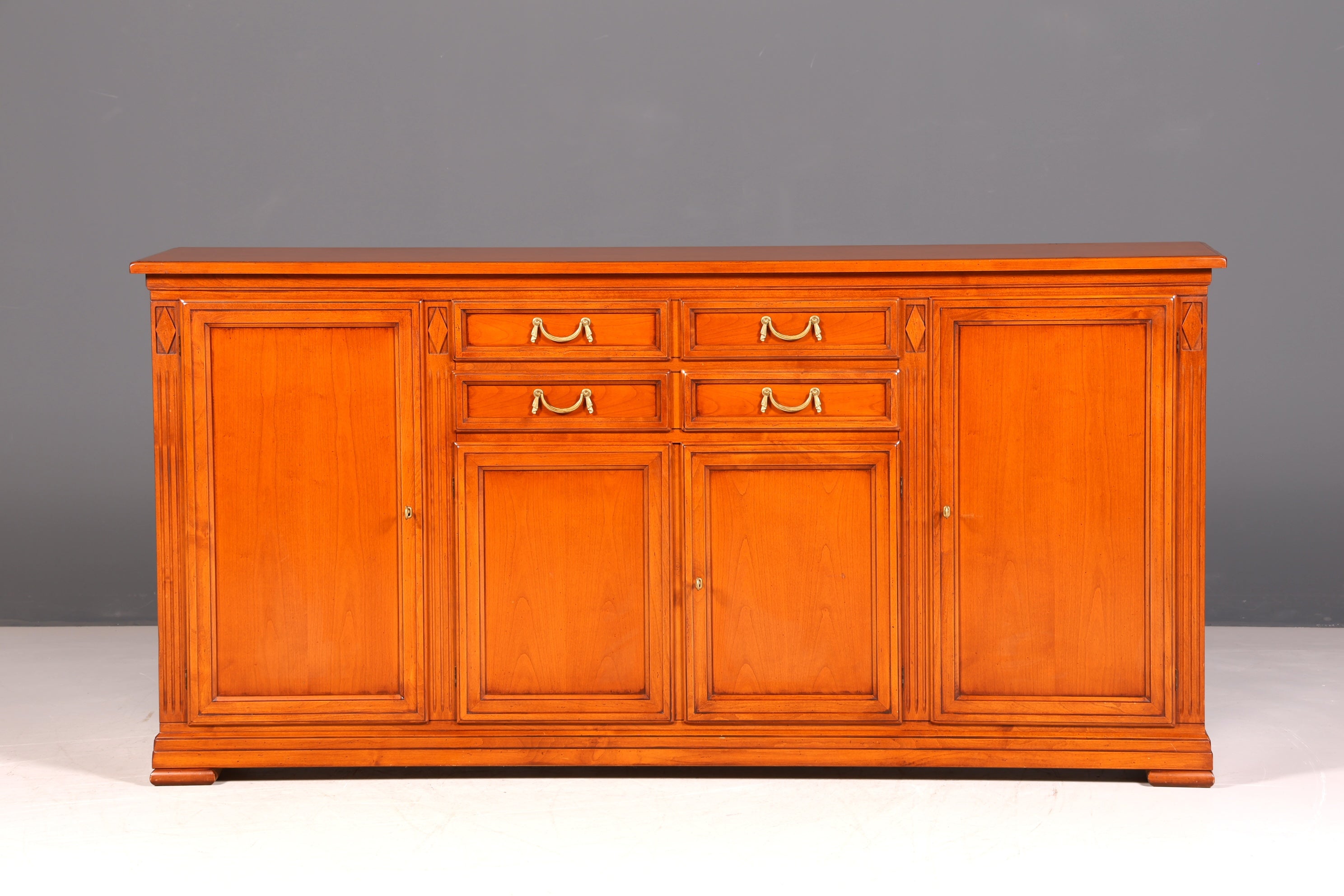 G042 Finish cm SELVA Wunderschönes Englisches Sideboard Eibe Schrank Antik Stil Buffetschrank Kommode
