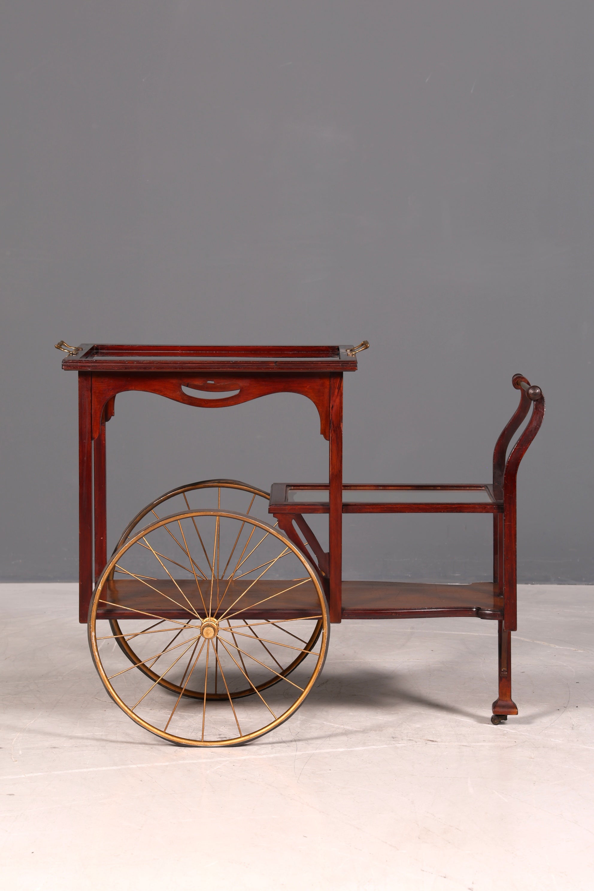 Wunderschöner filigraner Jugendstil Servierwagen Antik Glas Barwagen Teewagen um 1910