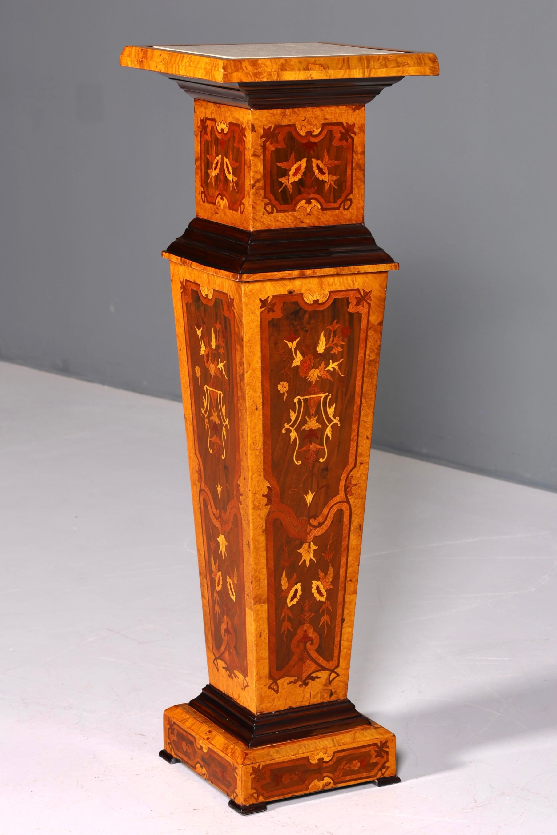 Traumhafte Barock Stil Säule Blumensäule Louis XV Naturstein Marmor Ablage Tisch