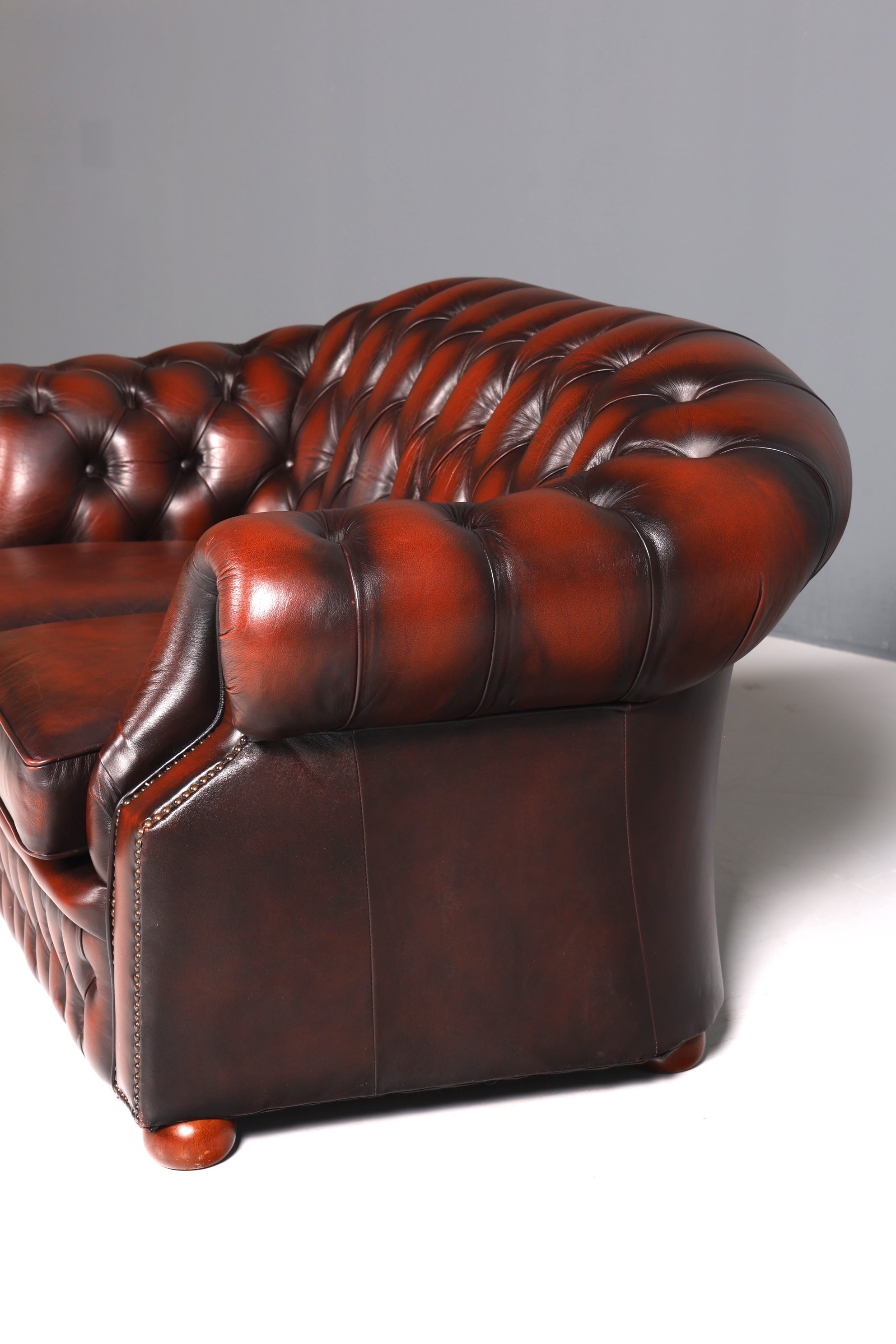 F857 Finish Wunderschöne Original Chesterfield Centurion 2-Sitzer Couch Englisches echt Leder Sofa UK