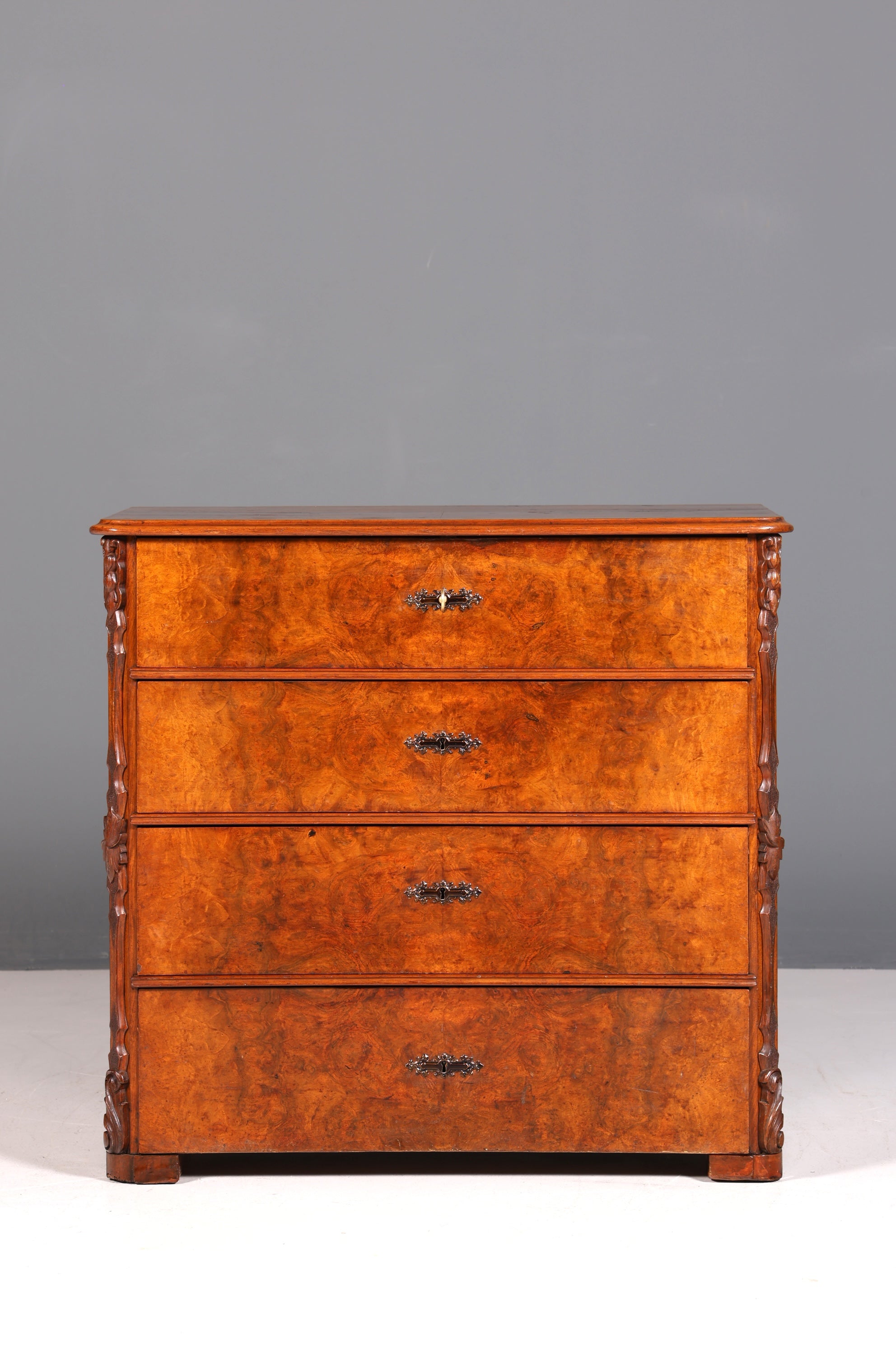 Edle Louis Philippe Kommode Nussbaum Gründerzeit Schubladenkommode um 1890