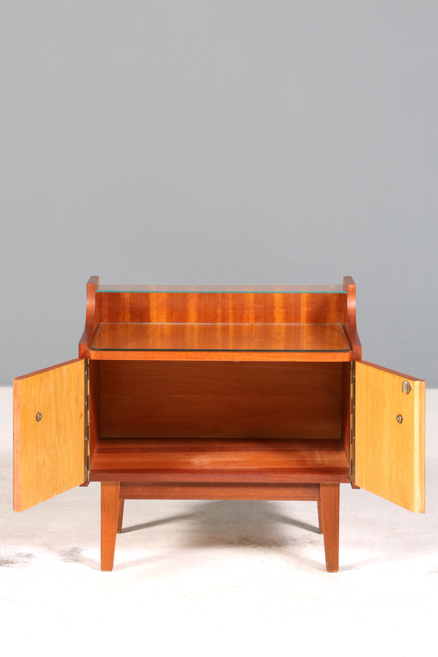 E837 Finish Wunderschöne Mid Century Kommode Vintage Nachttisch 60s Schubladenkommode