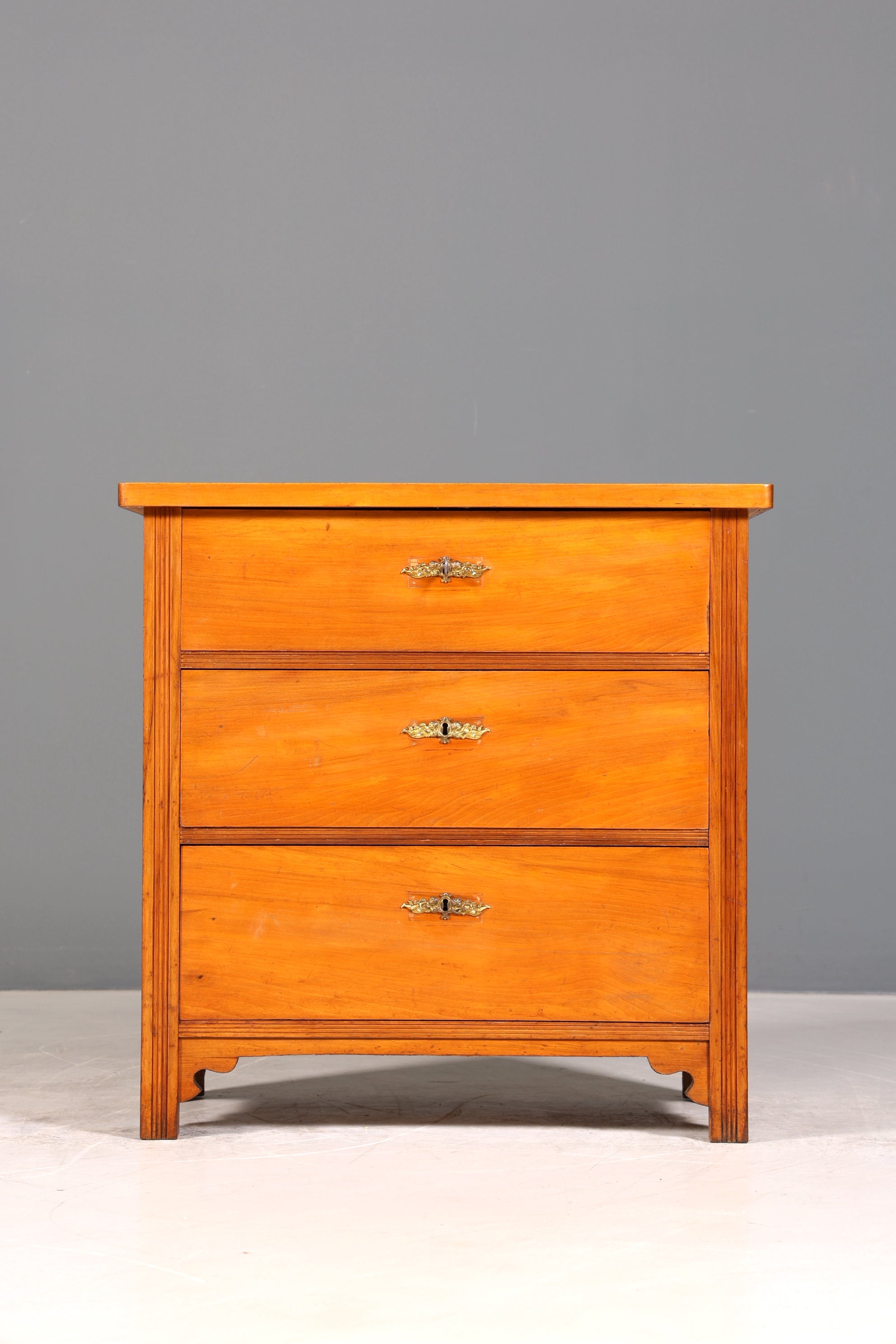 Traumhafte Jugendstil Kommode Antik Schubladenkommode echt Holz Flurkommode