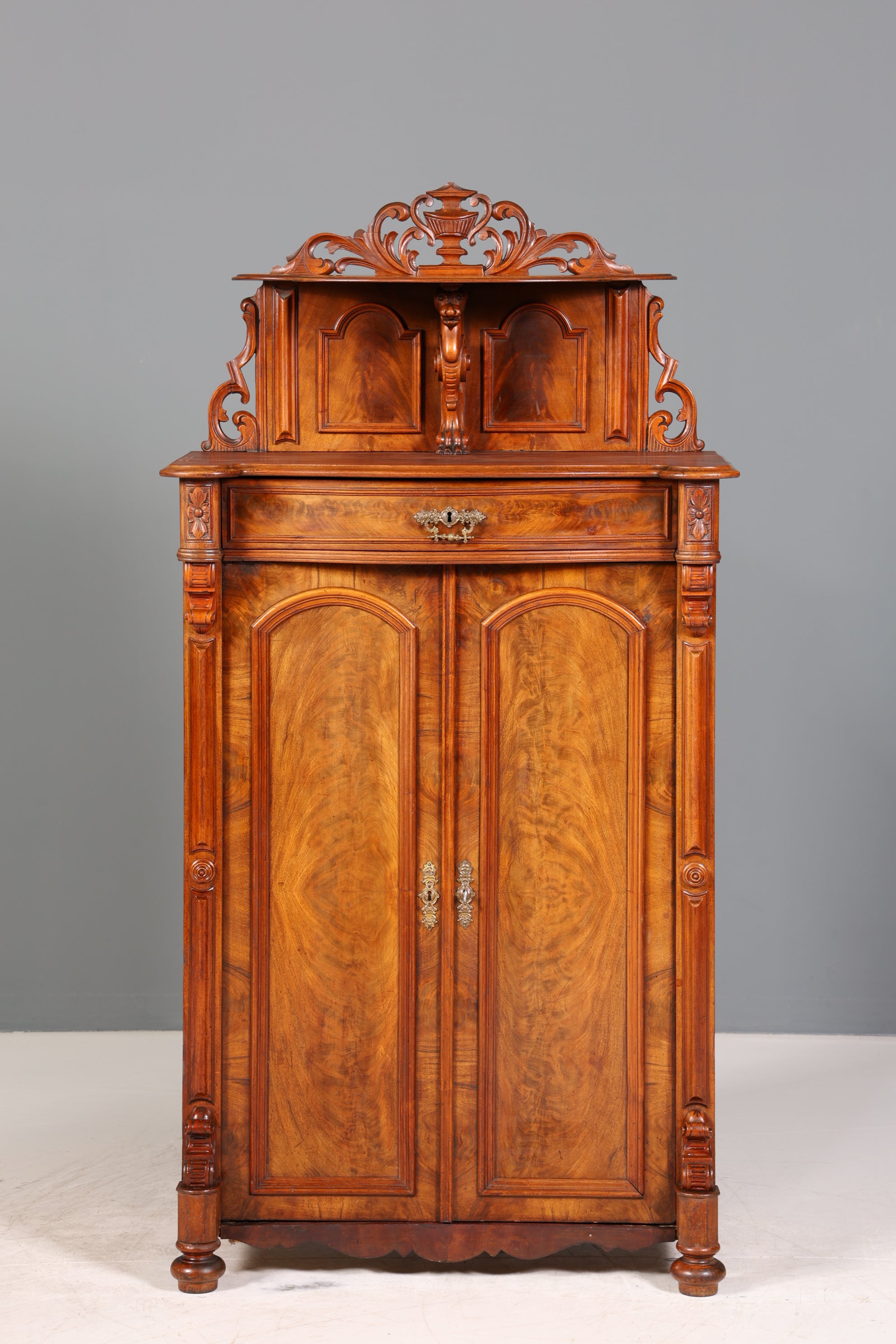 Traumhafter Louis Philippe Schrank um 1880 Gründerzeit Vertiko Aufsatz Schrank