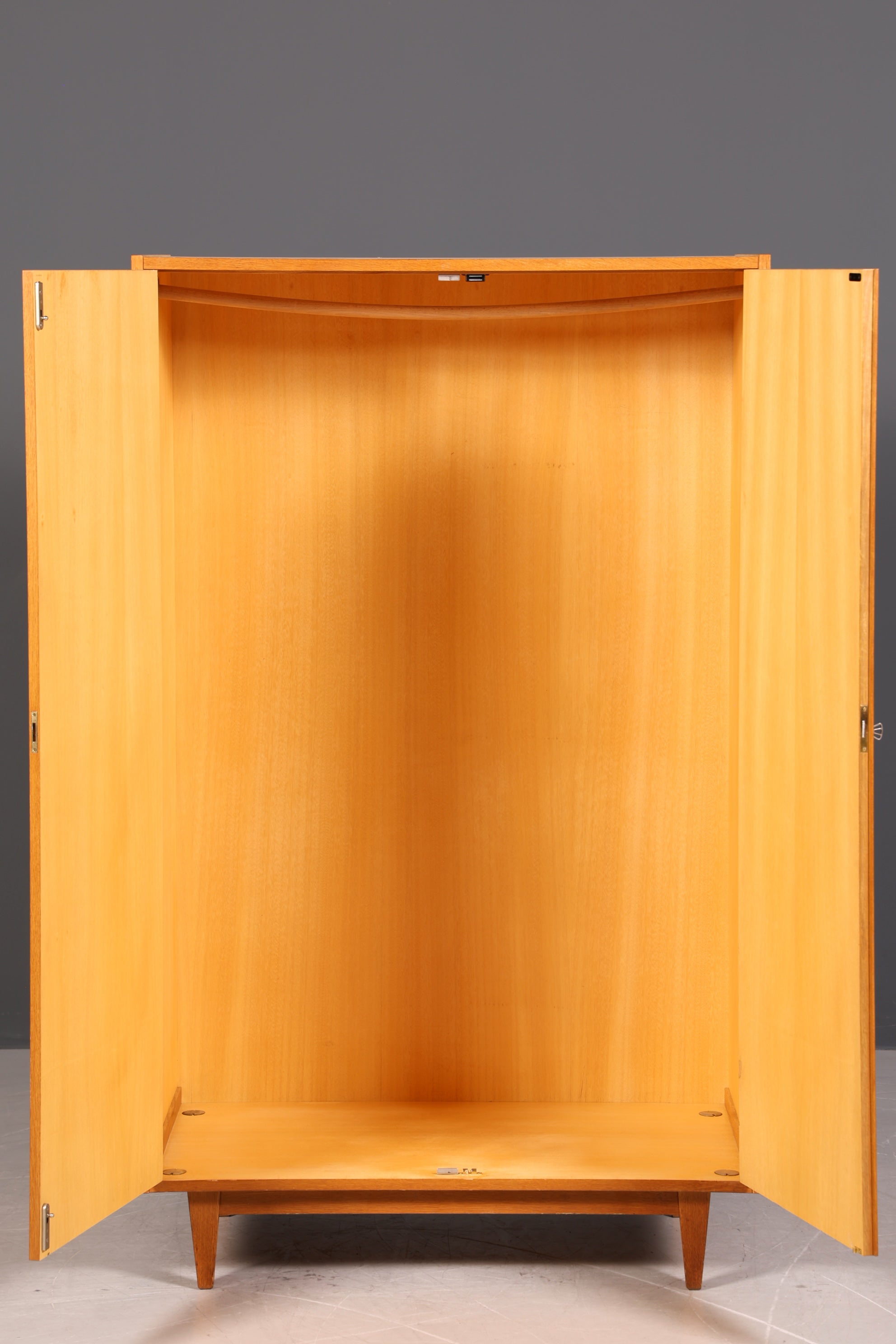 Traumhafter Original Hellerau Schrank Mid Century Franz Ehrlich 602 Kleiderschrank Dielenschrank